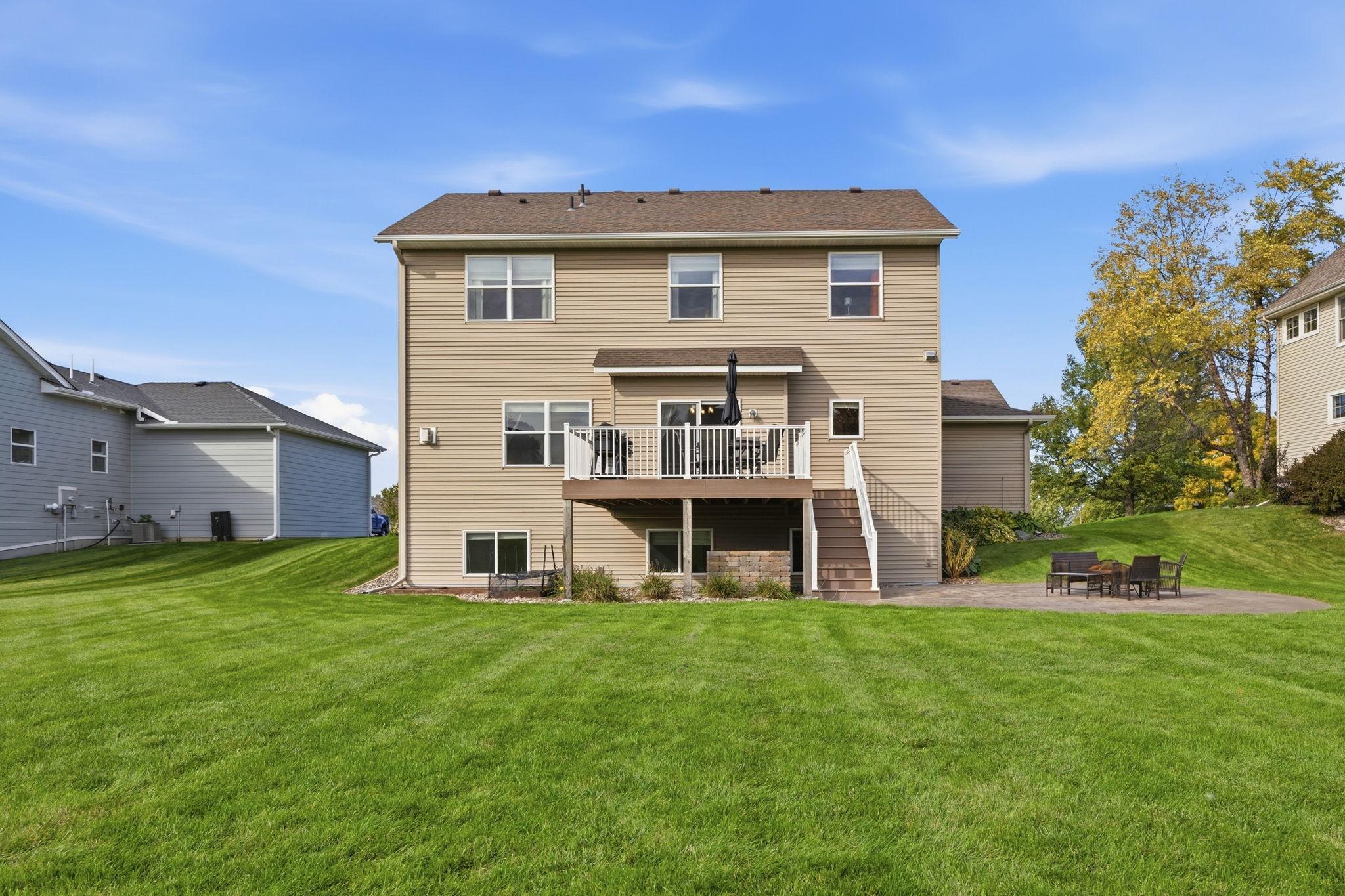 main property photo 30