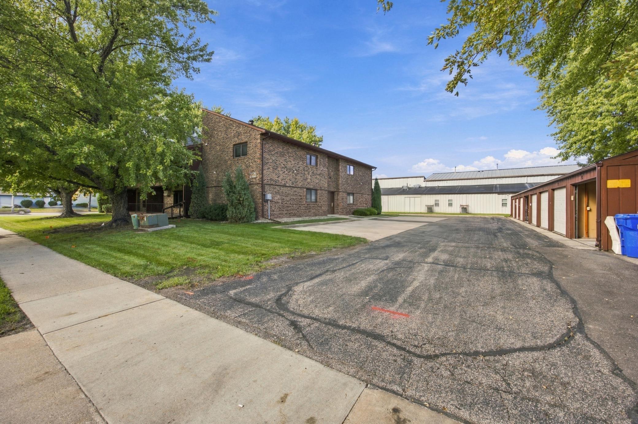 main property photo 25