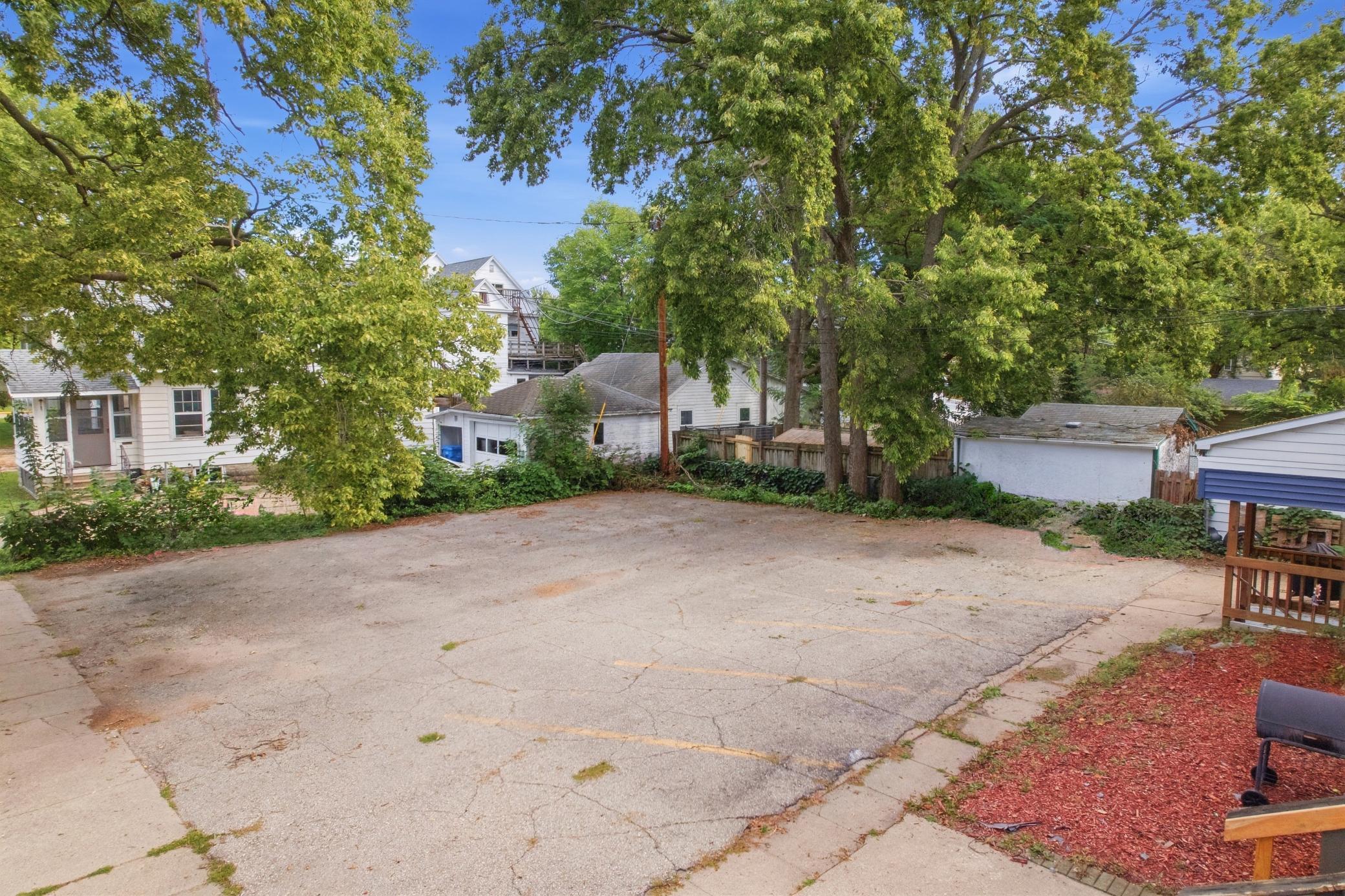 main property photo 33