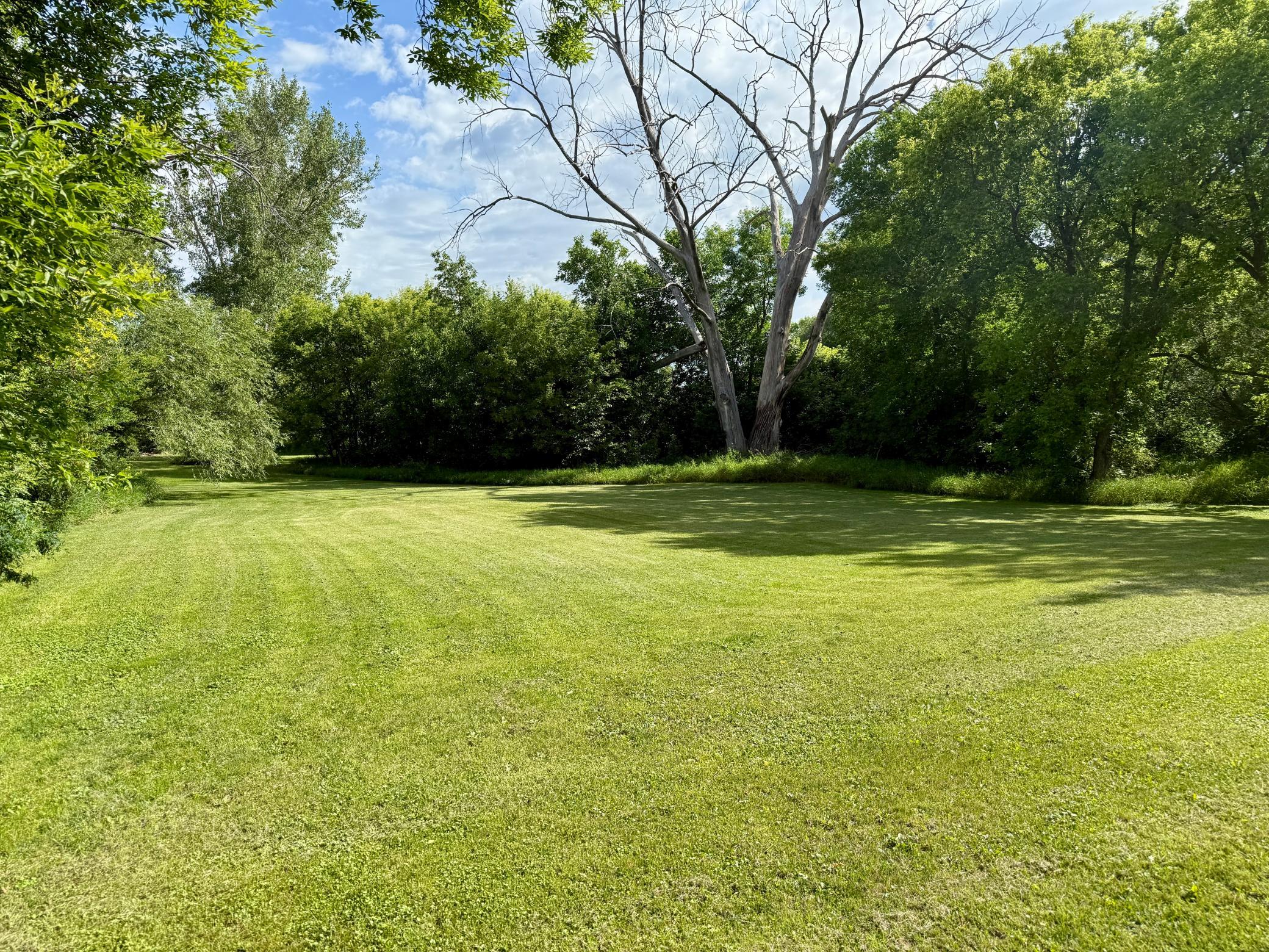 main property photo 24
