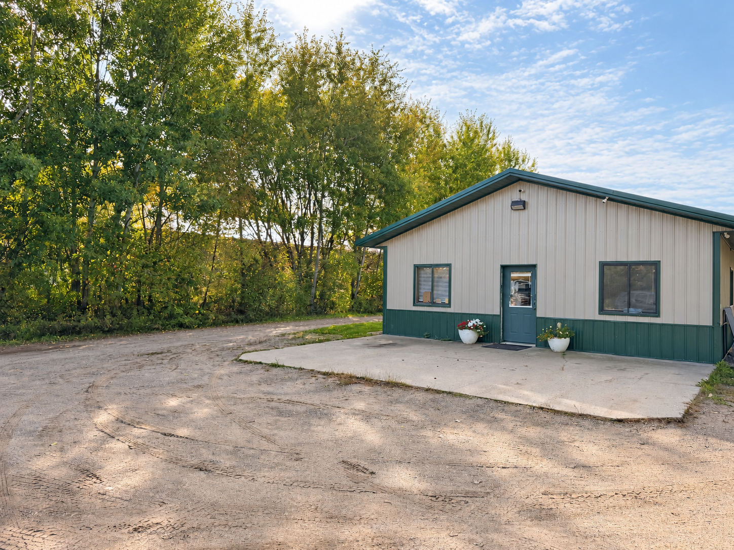main property photo 36