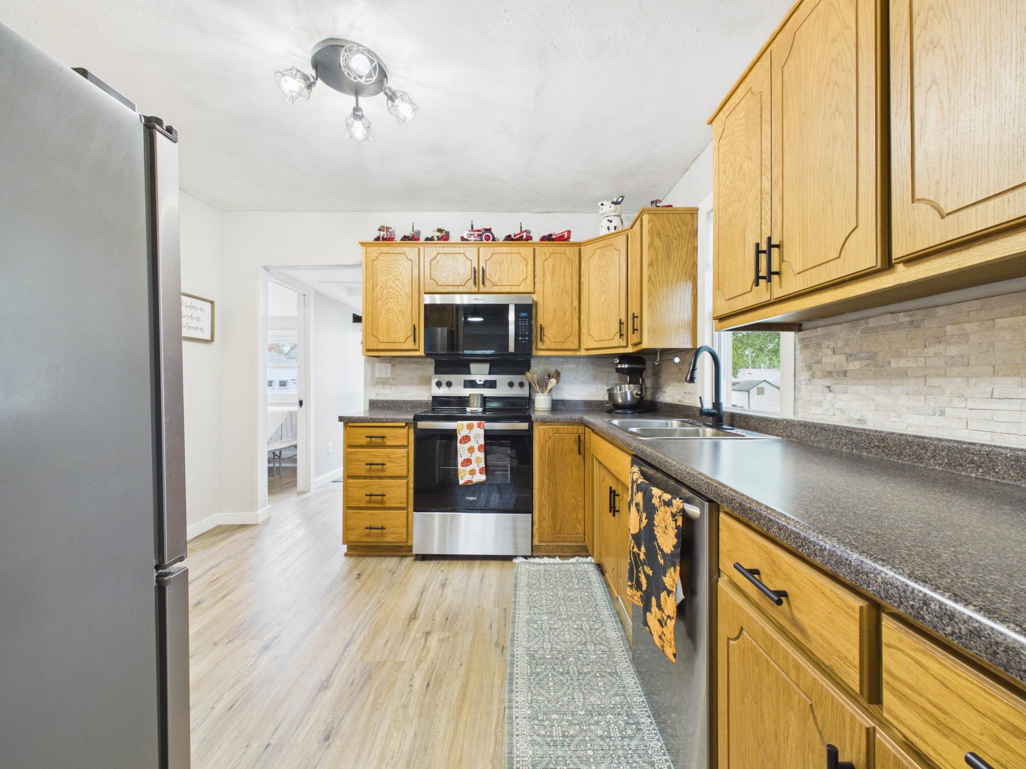 main property photo 15