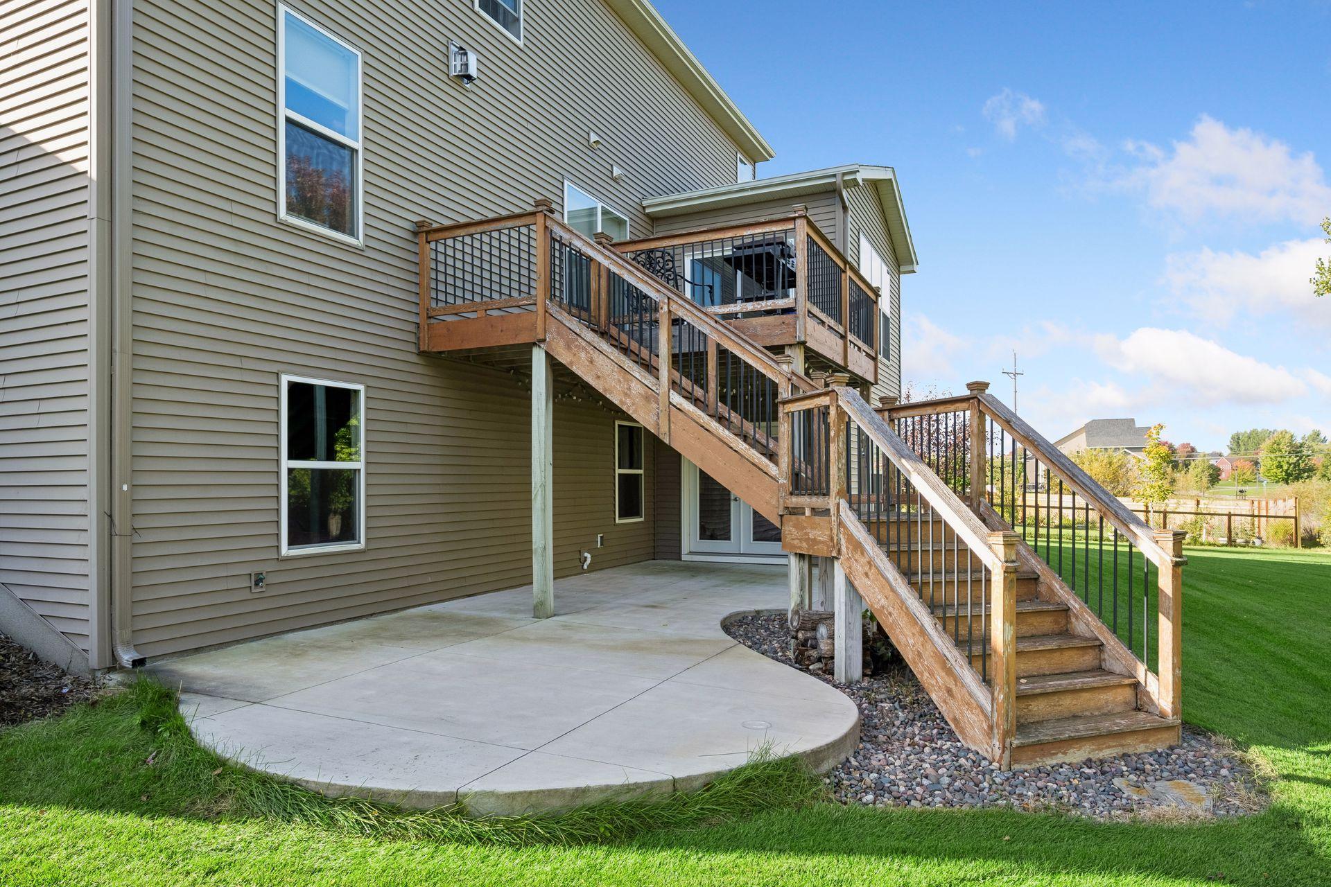 main property photo 40