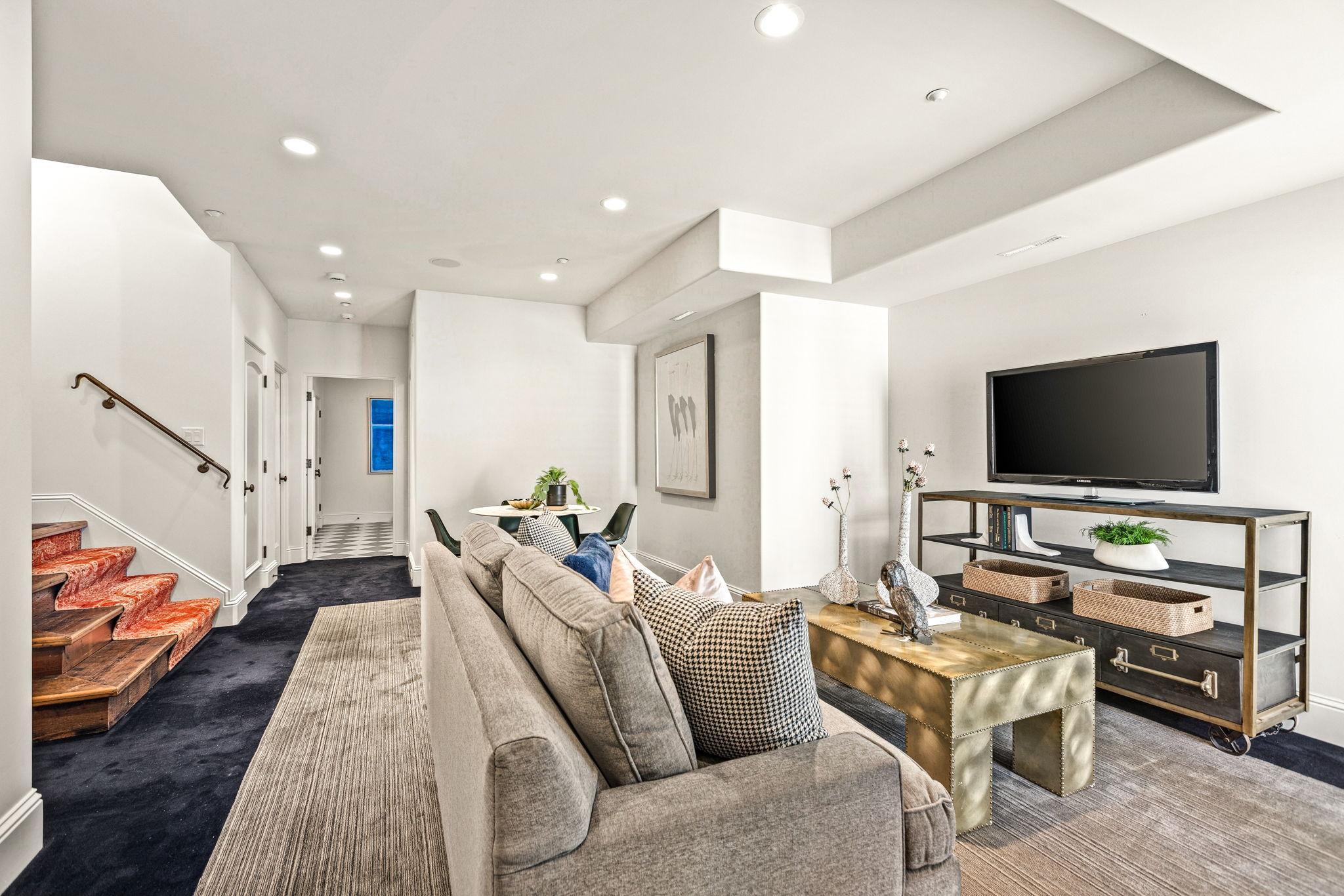 main property photo 62