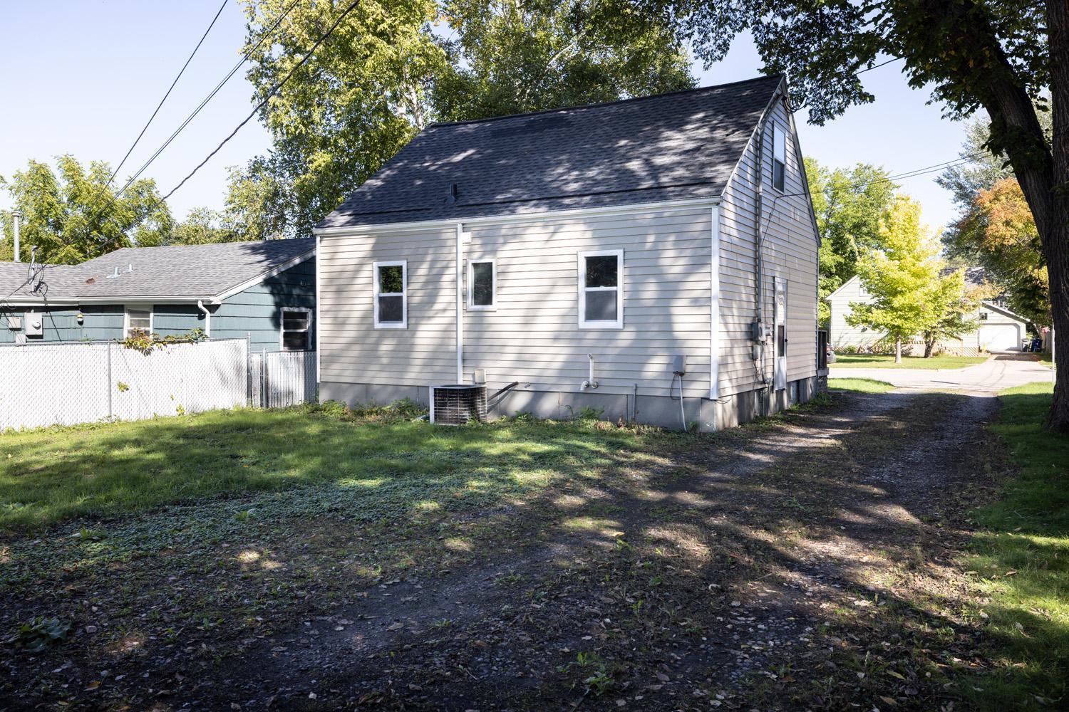 main property photo 20