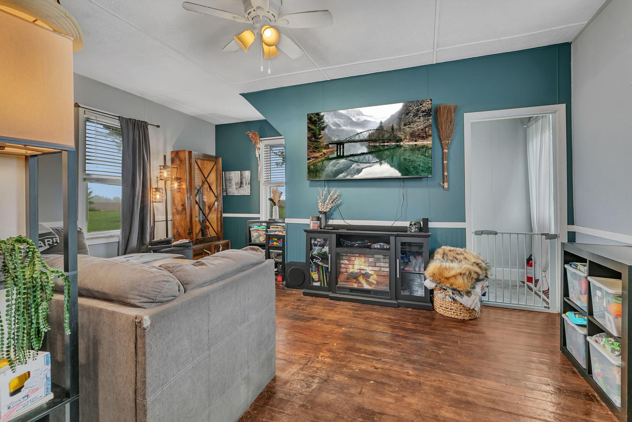main property photo 14