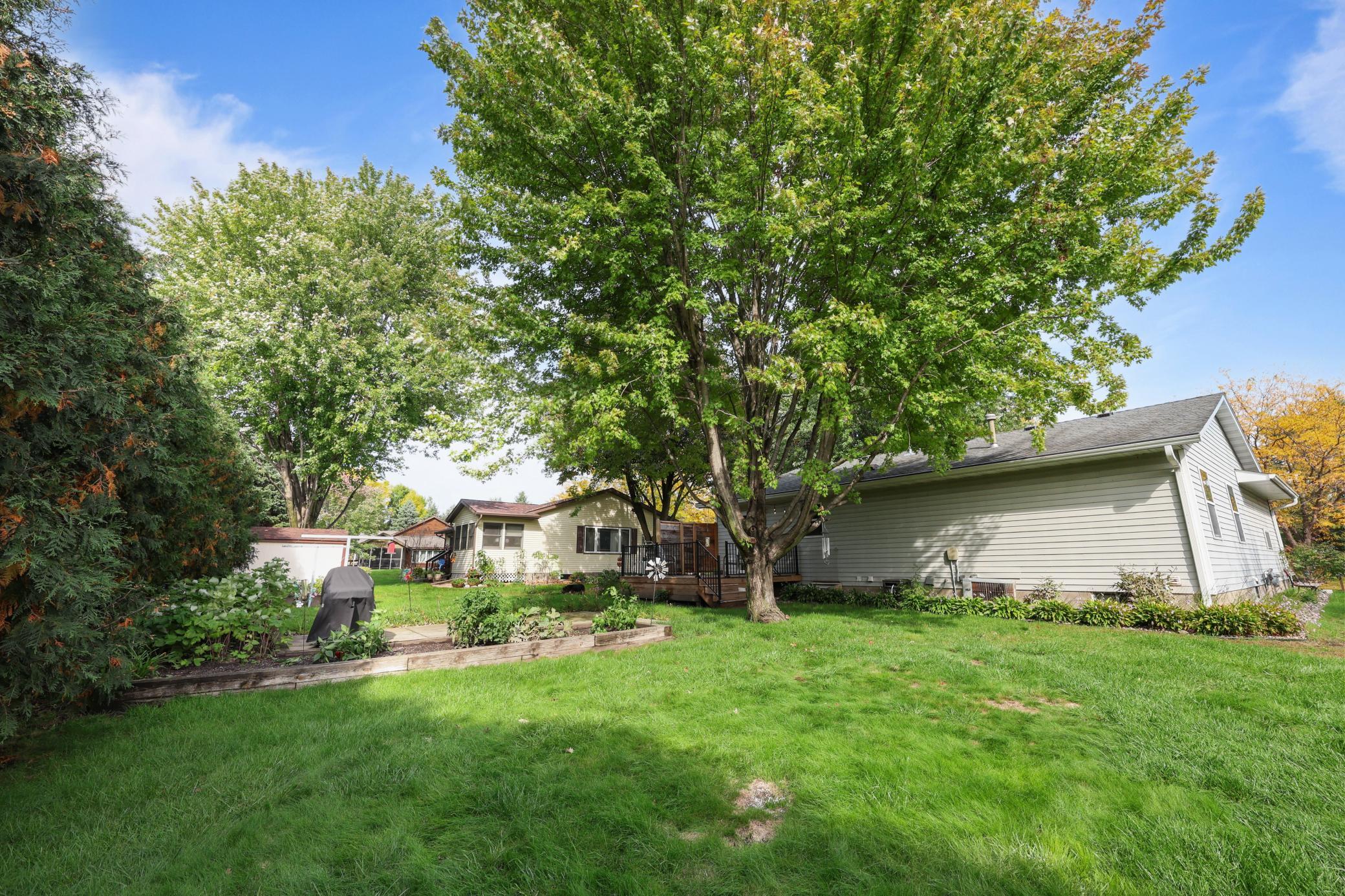 main property photo 36