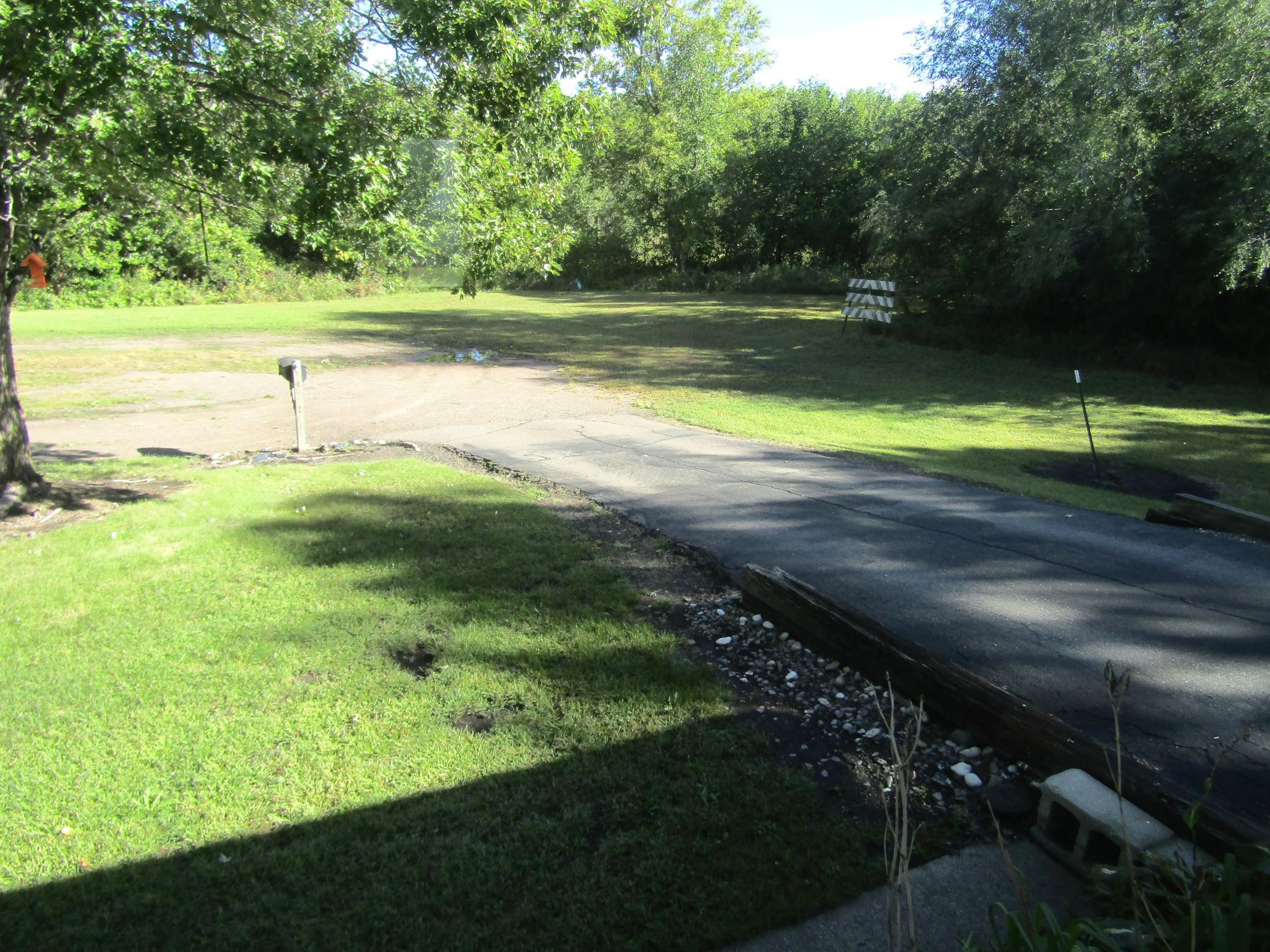 main property photo 34