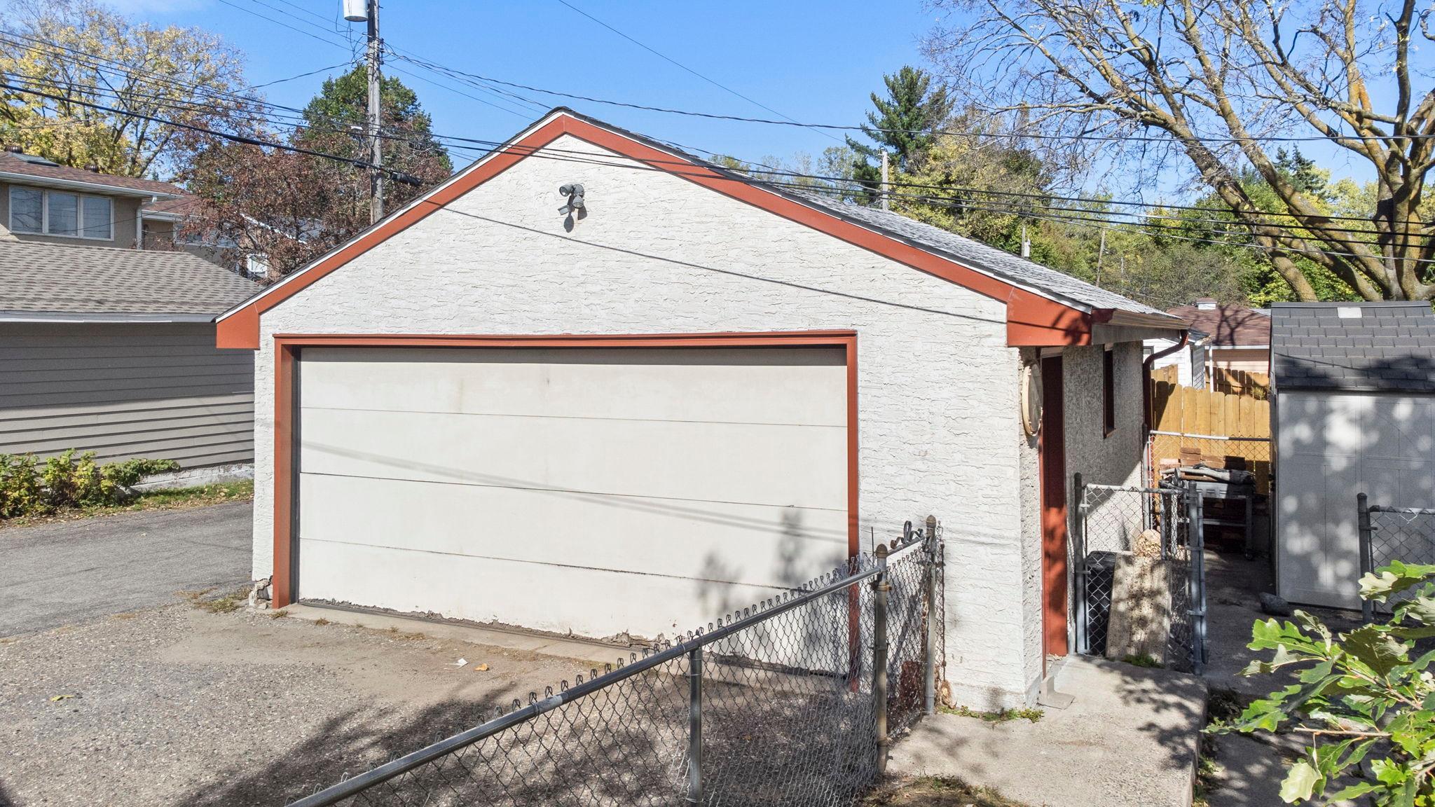 main property photo 54