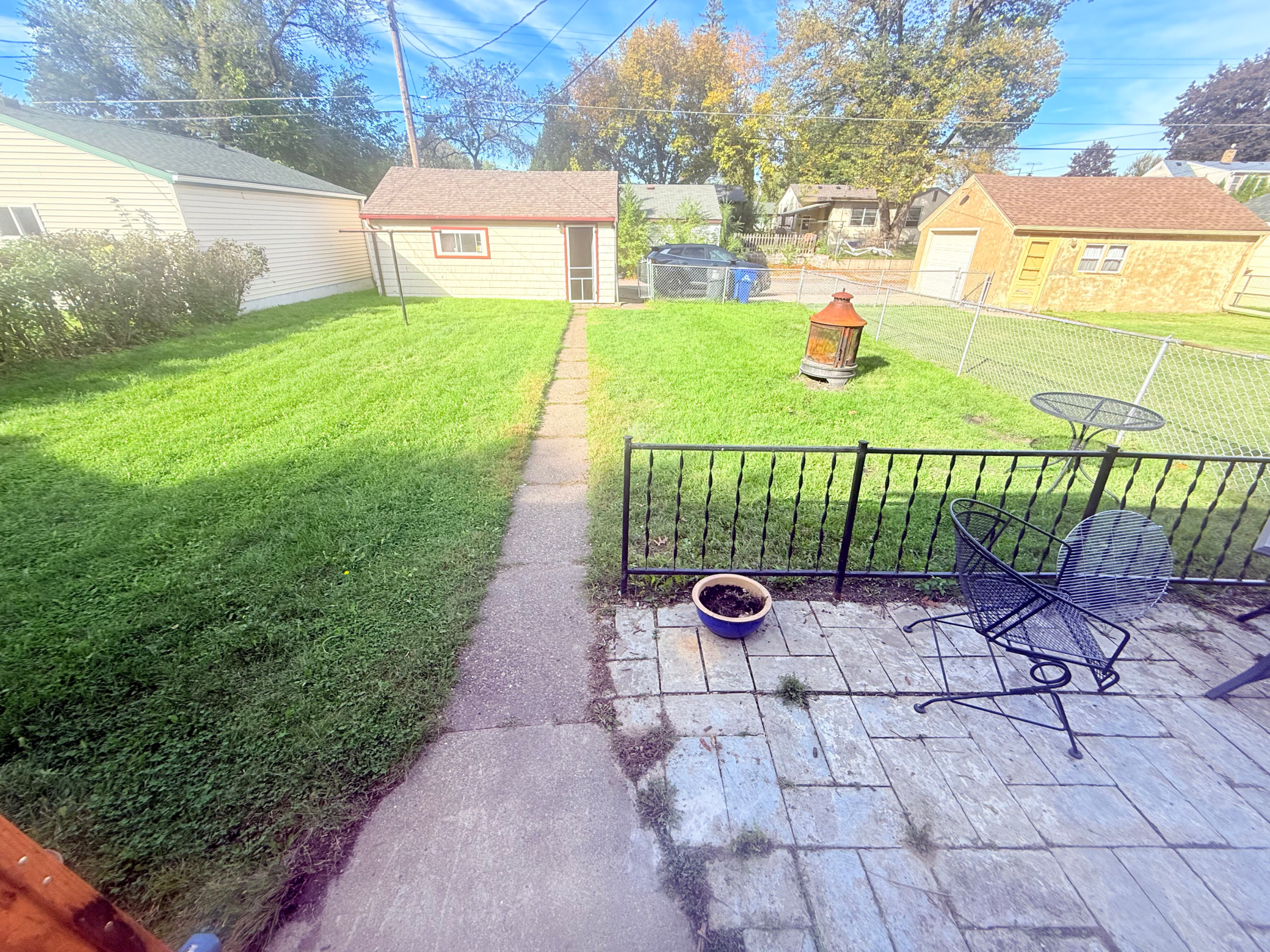 main property photo 12