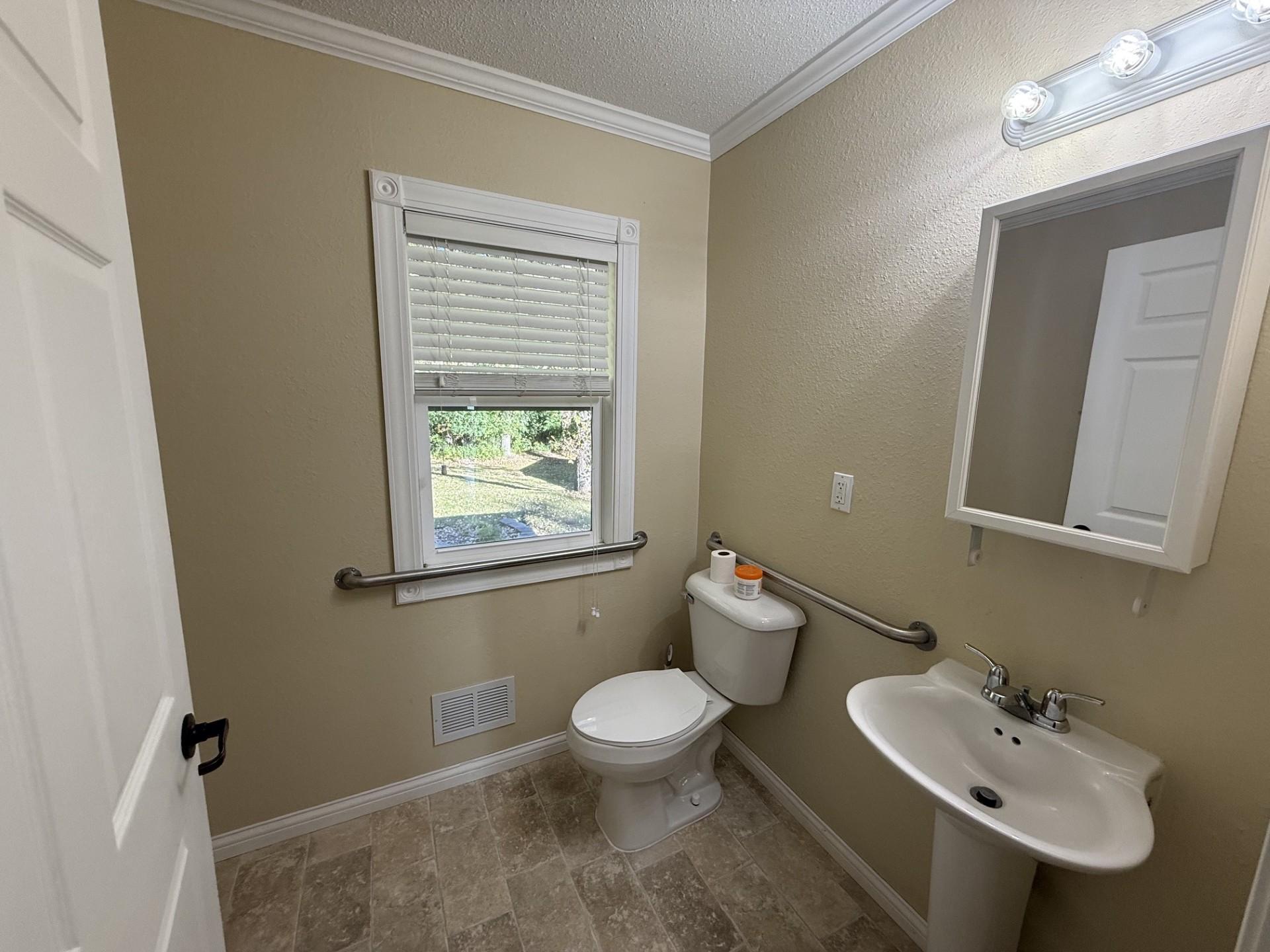 main property photo 19