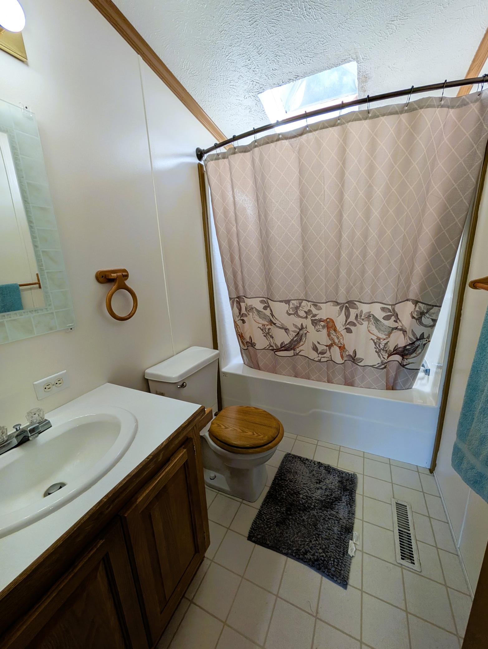 main property photo 30