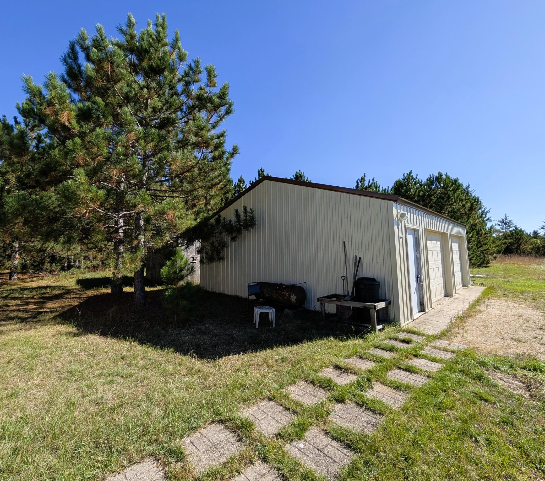 main property photo 79