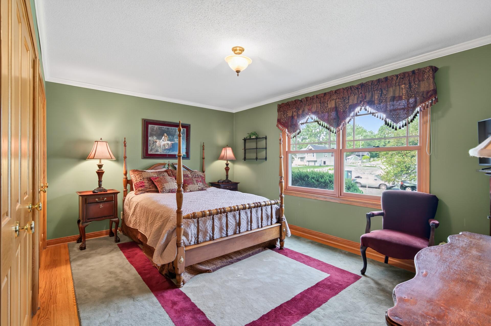 main property photo 20