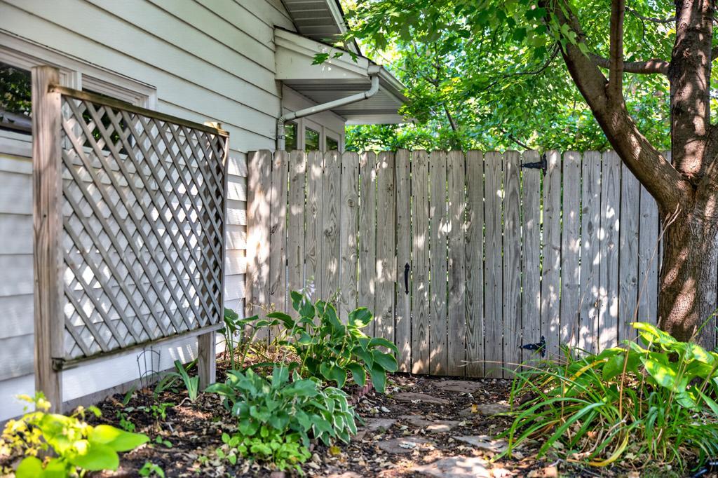 main property photo 94