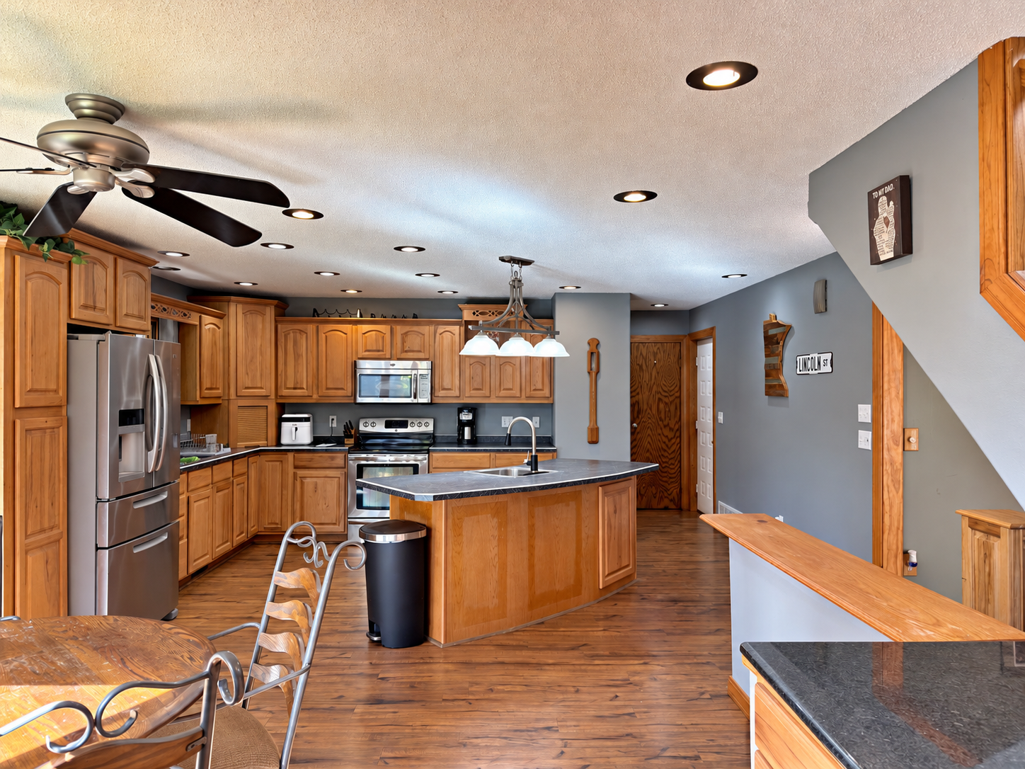 main property photo 13