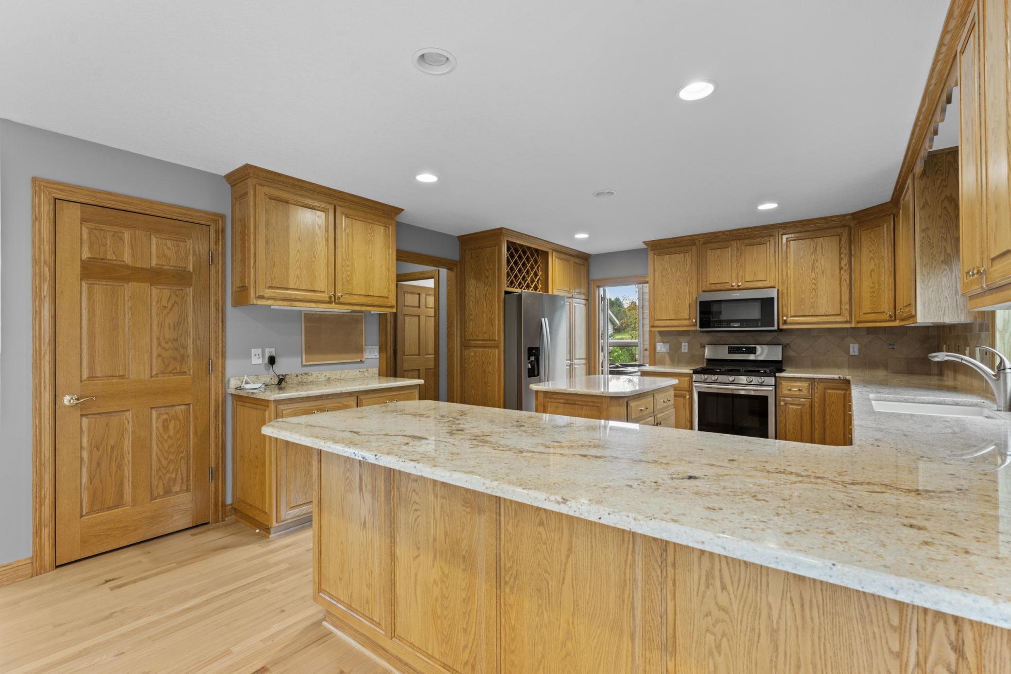 main property photo 6