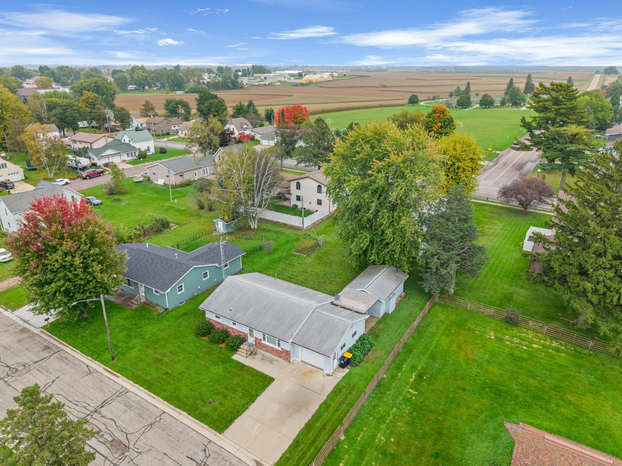 main property photo 22