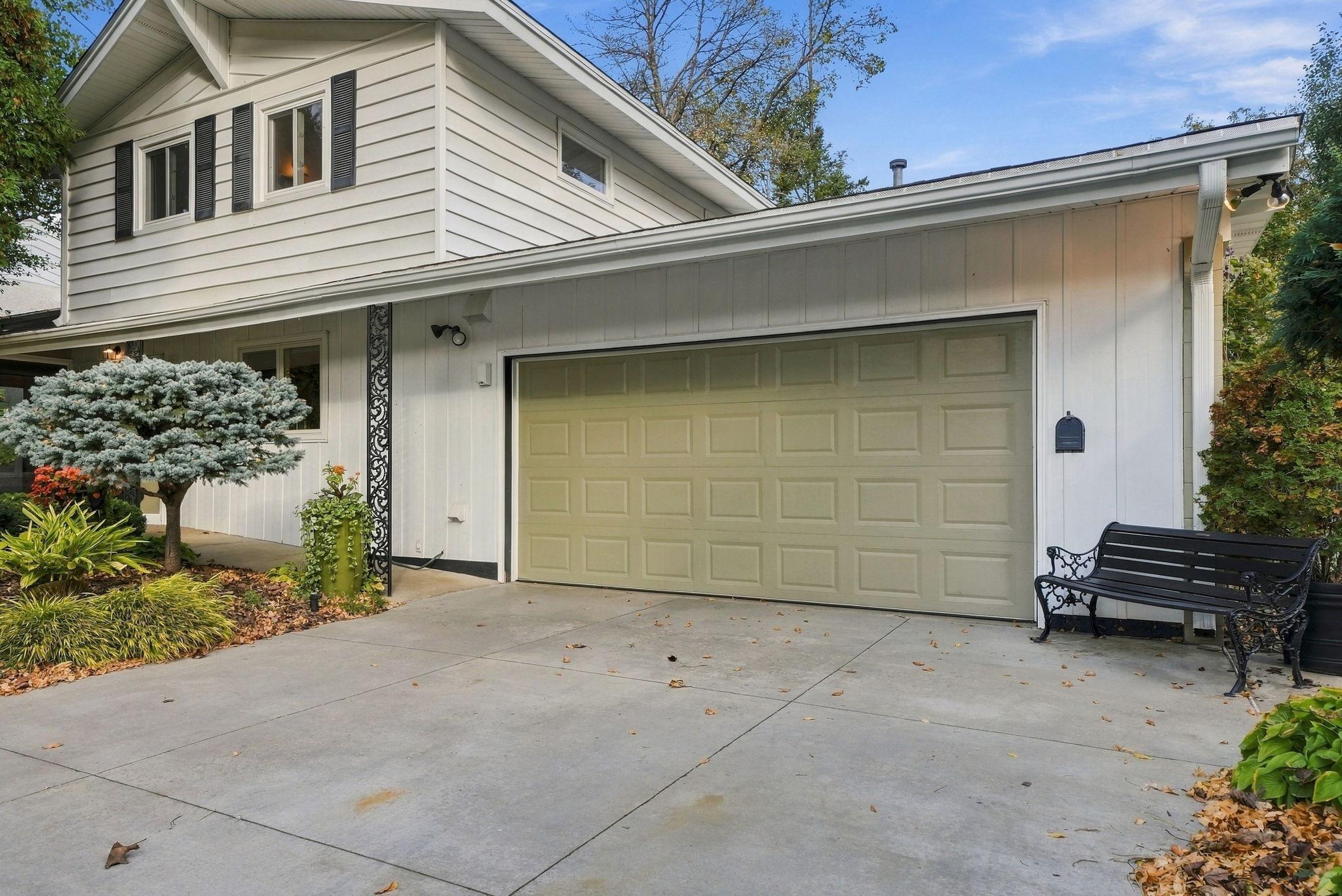 main property photo 81