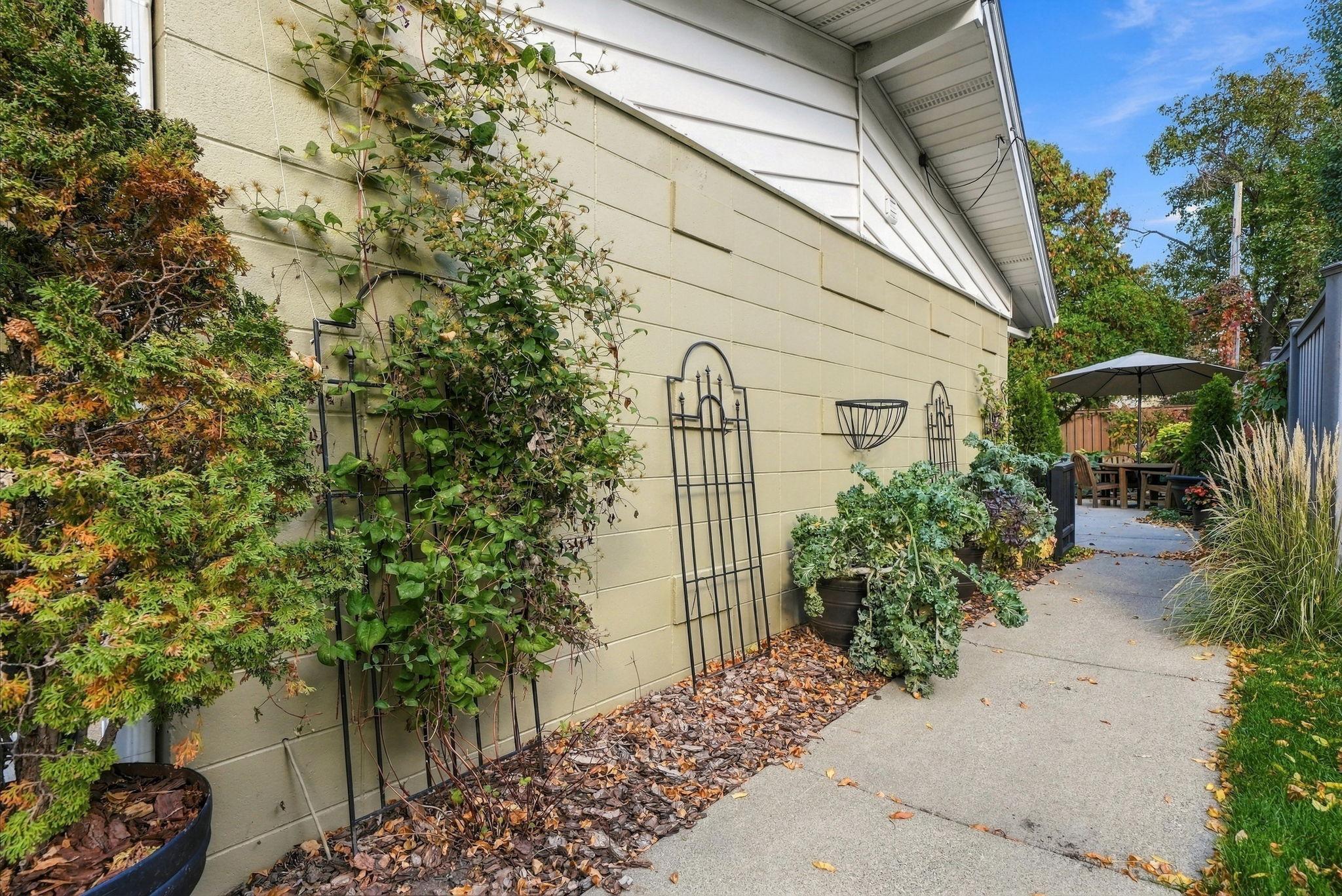 main property photo 83