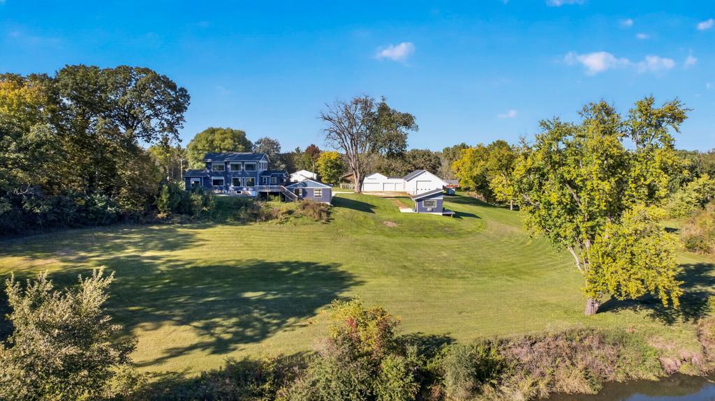 main property photo 37