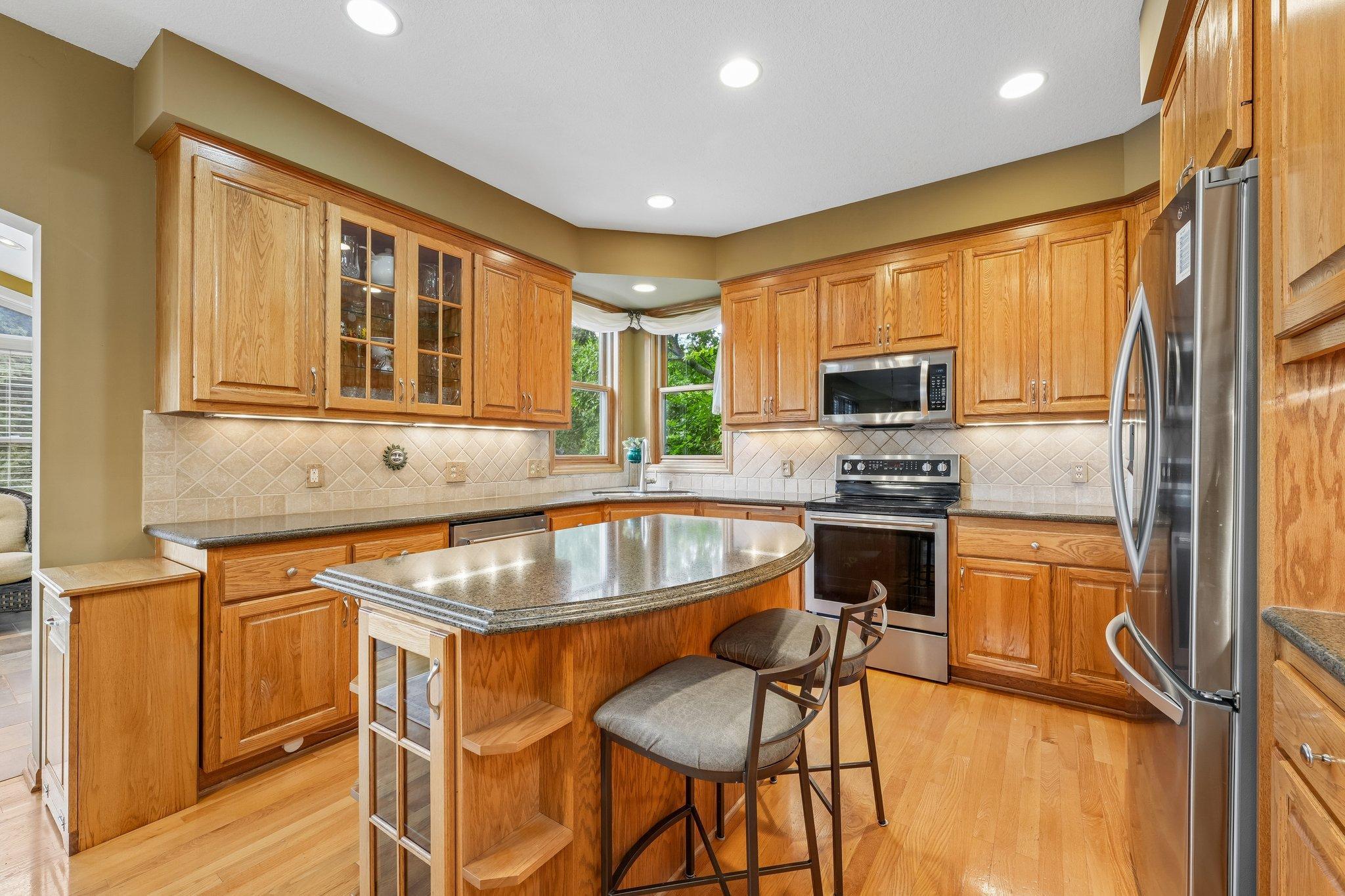 main property photo 5