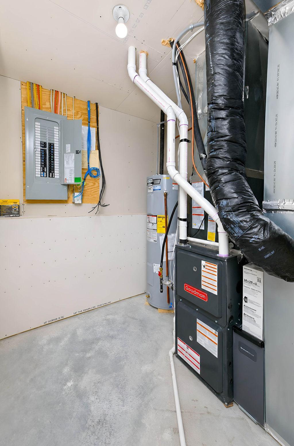 main property photo 28