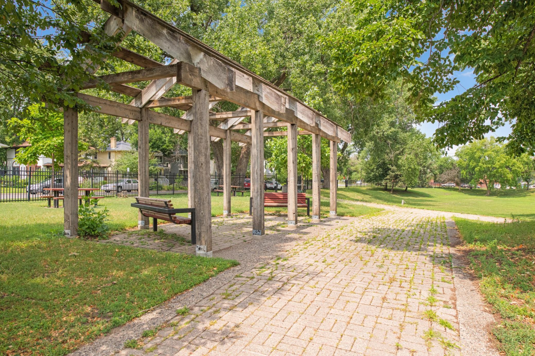 main property photo 32