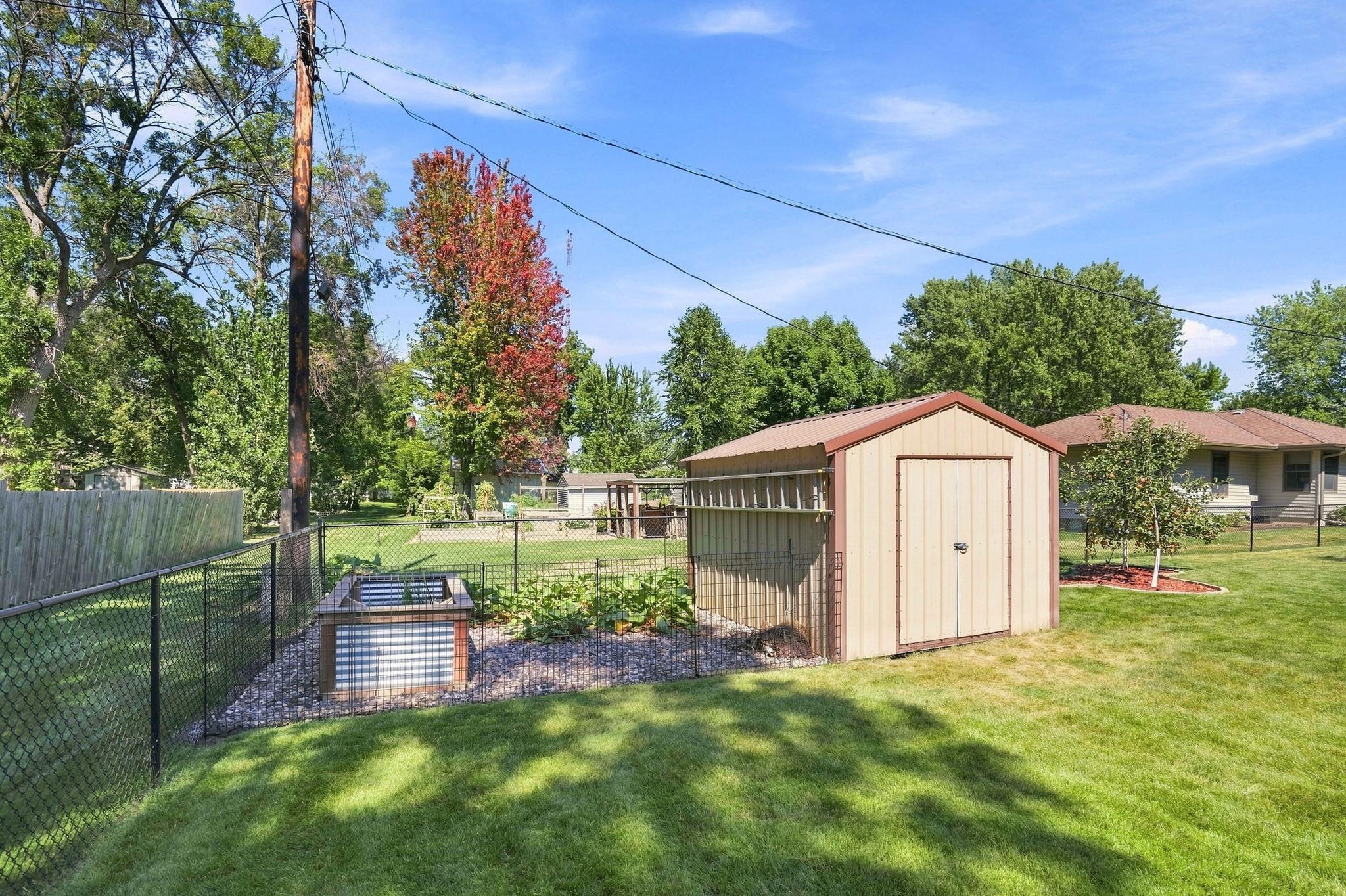 main property photo 47