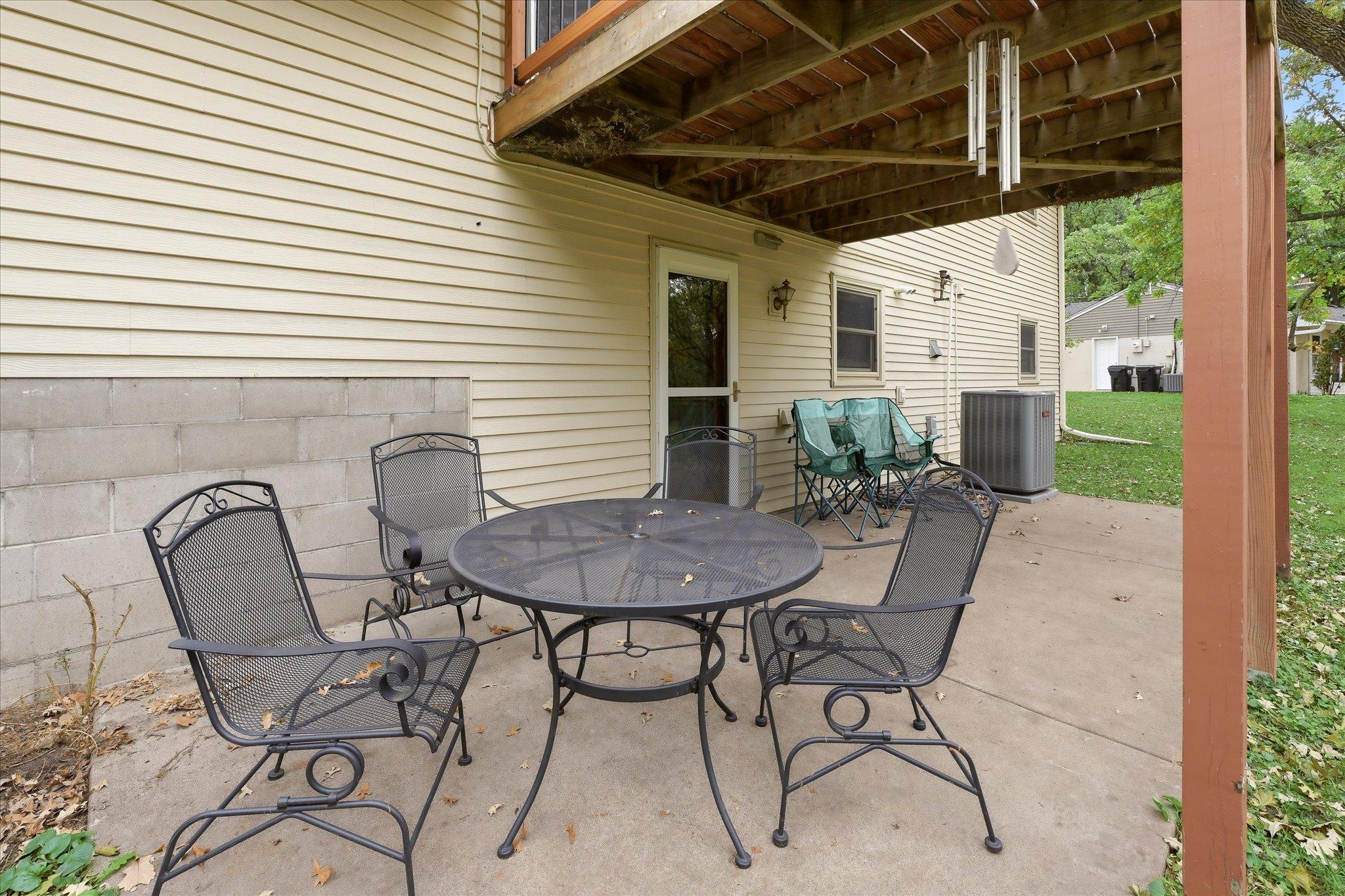 main property photo 33