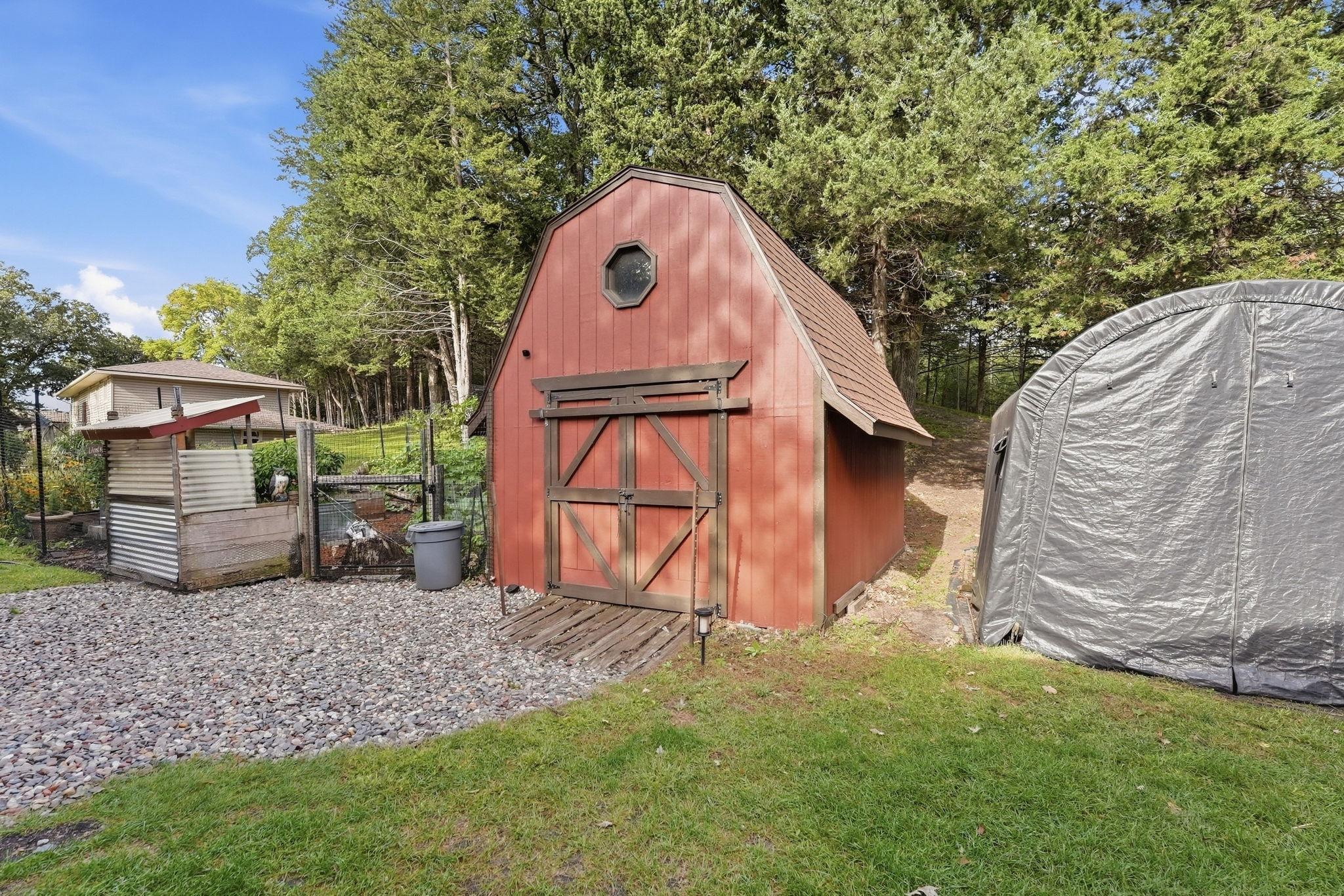 main property photo 89
