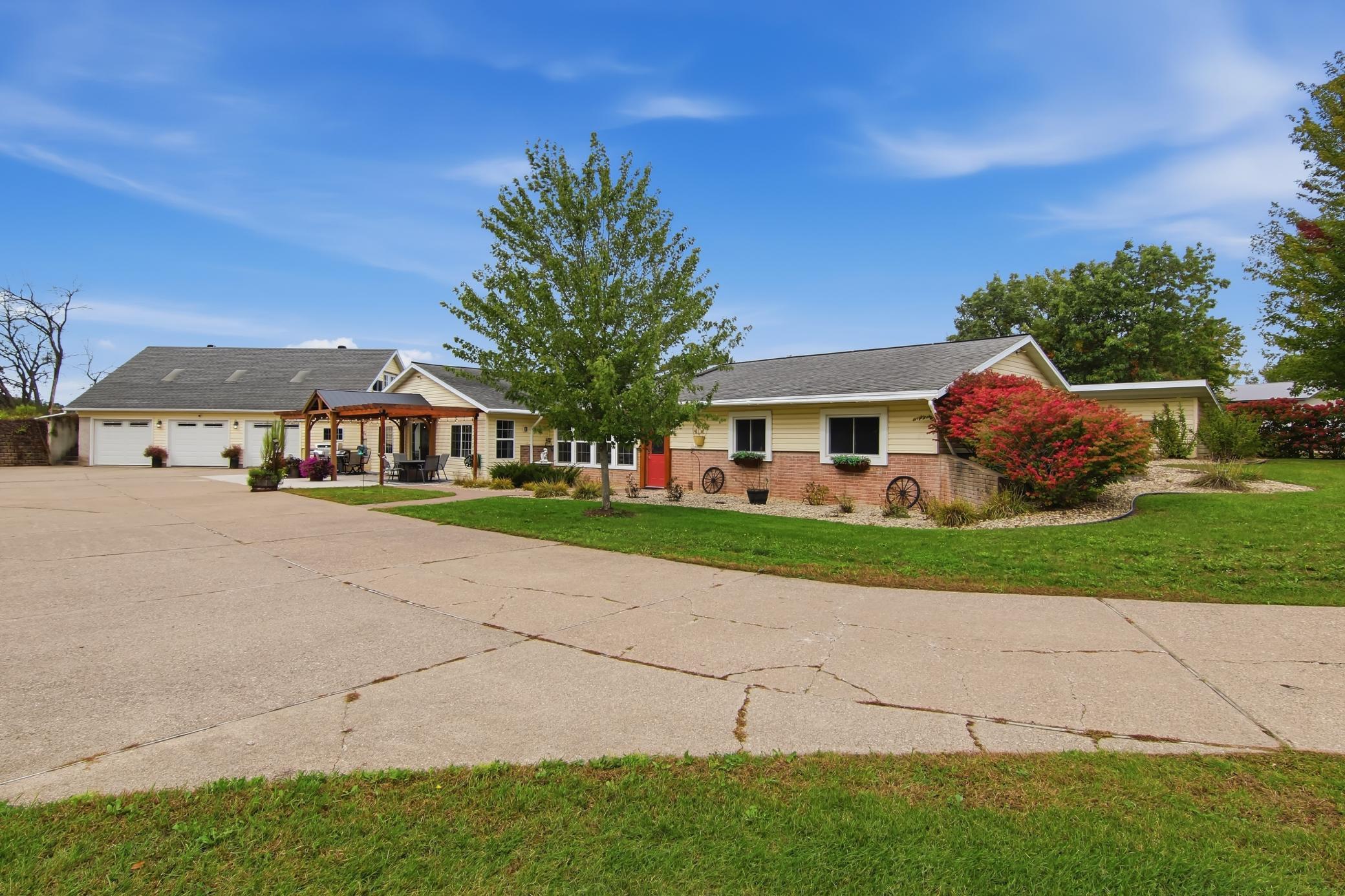 main property photo 29