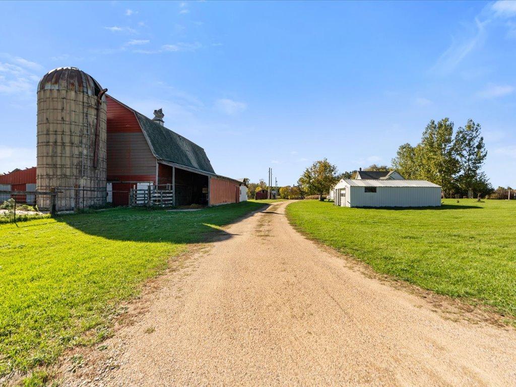 main property photo 31