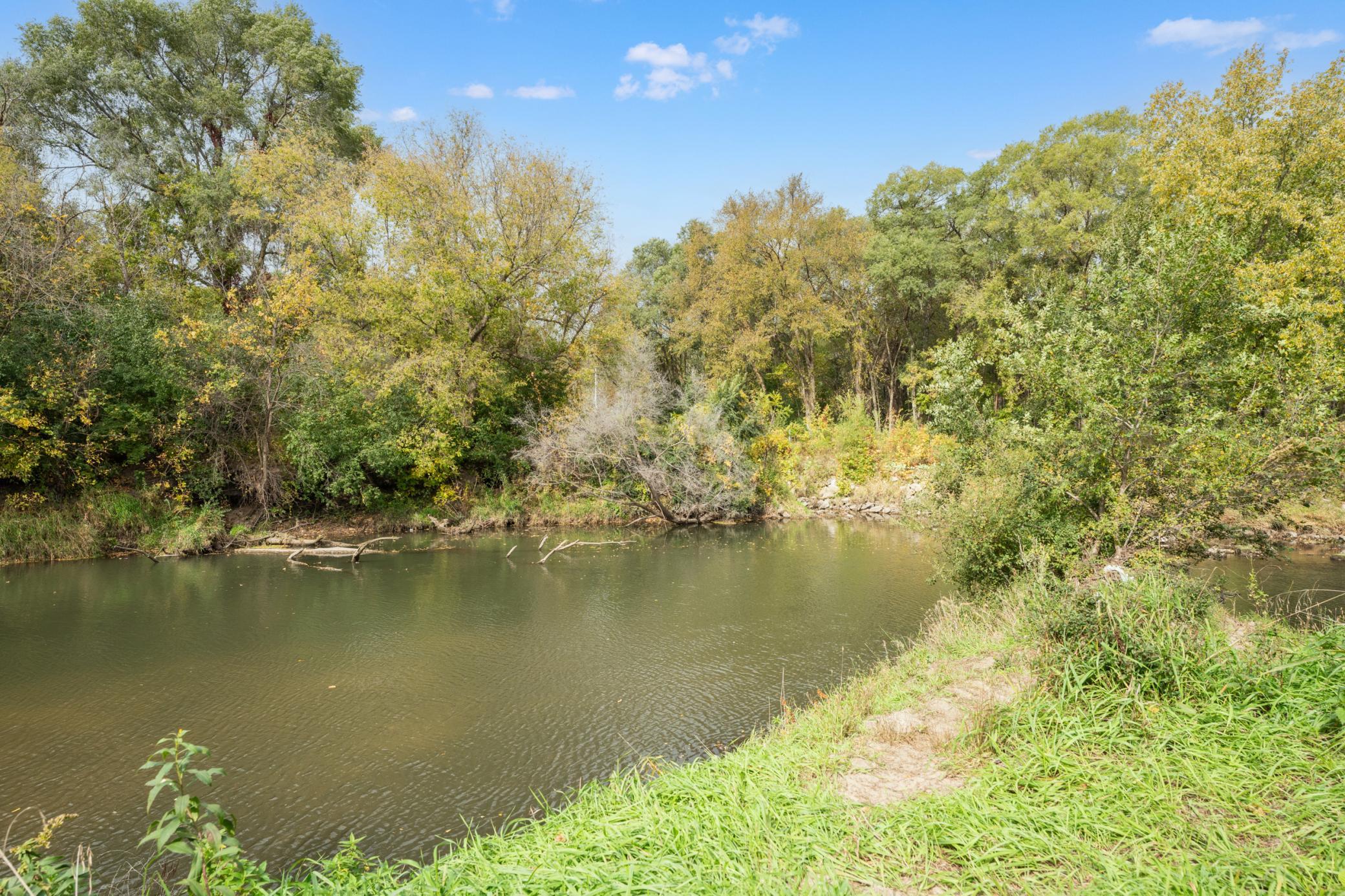 main property photo 6