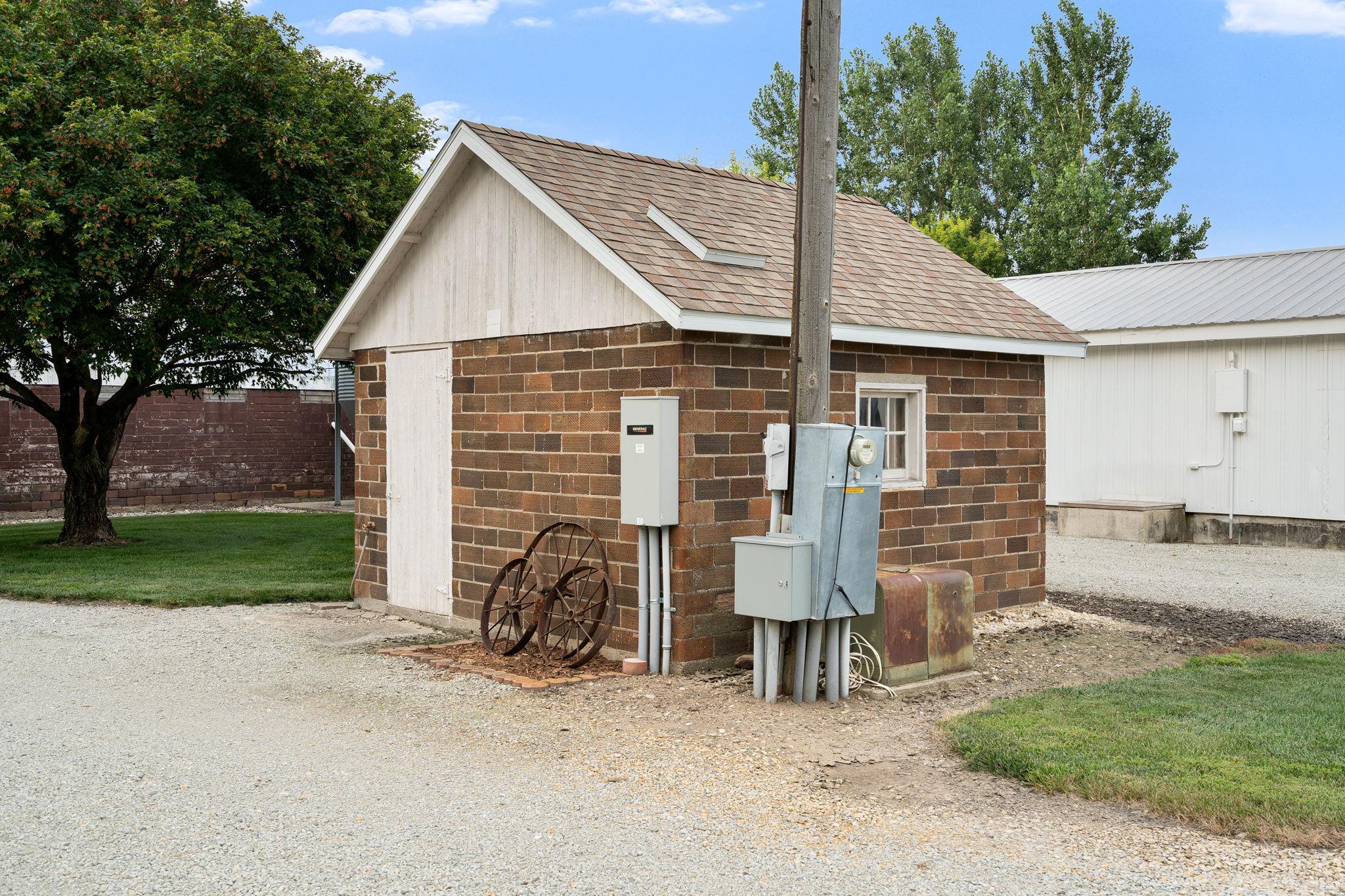 main property photo 79