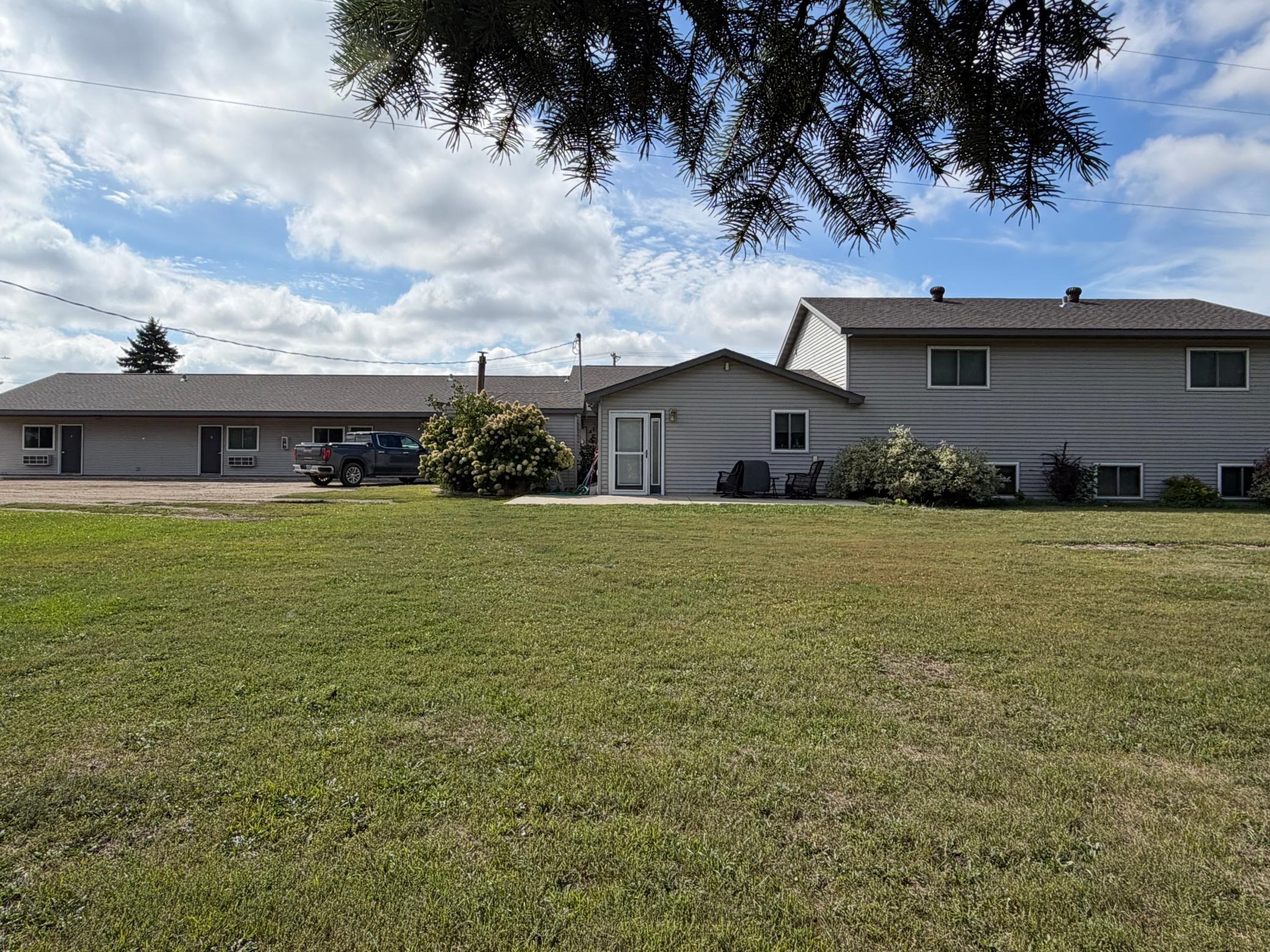 main property photo 19