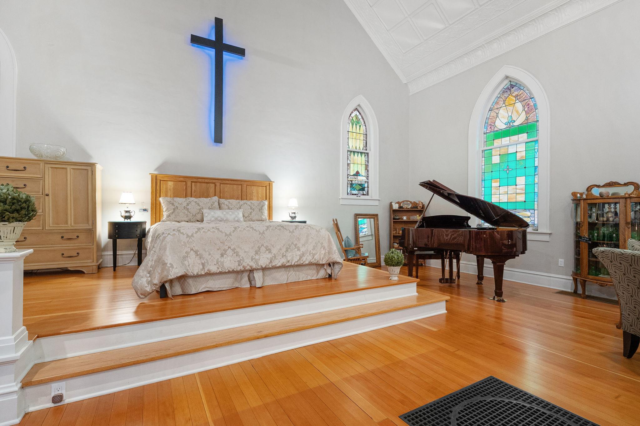 main property photo 29