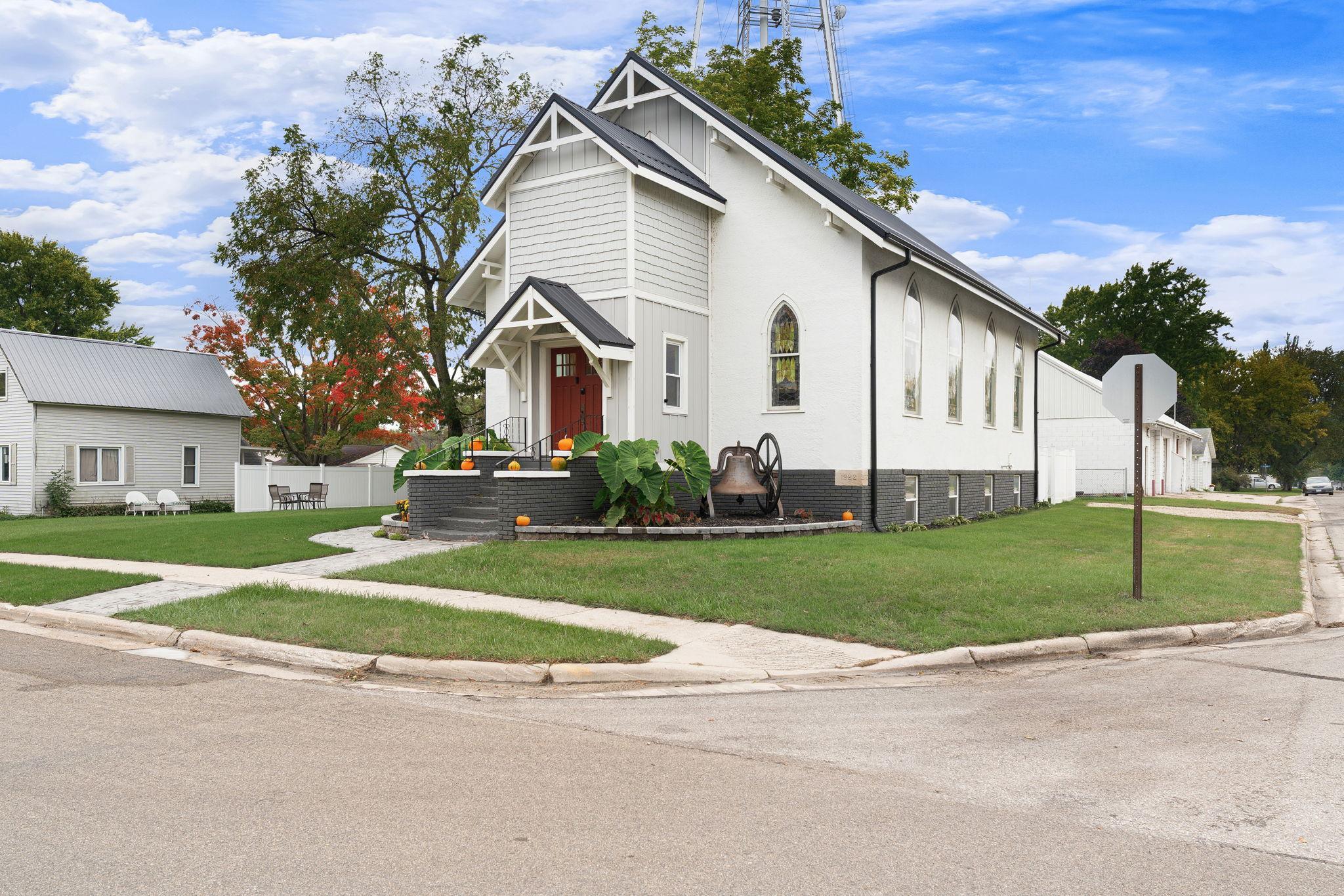 main property photo 73