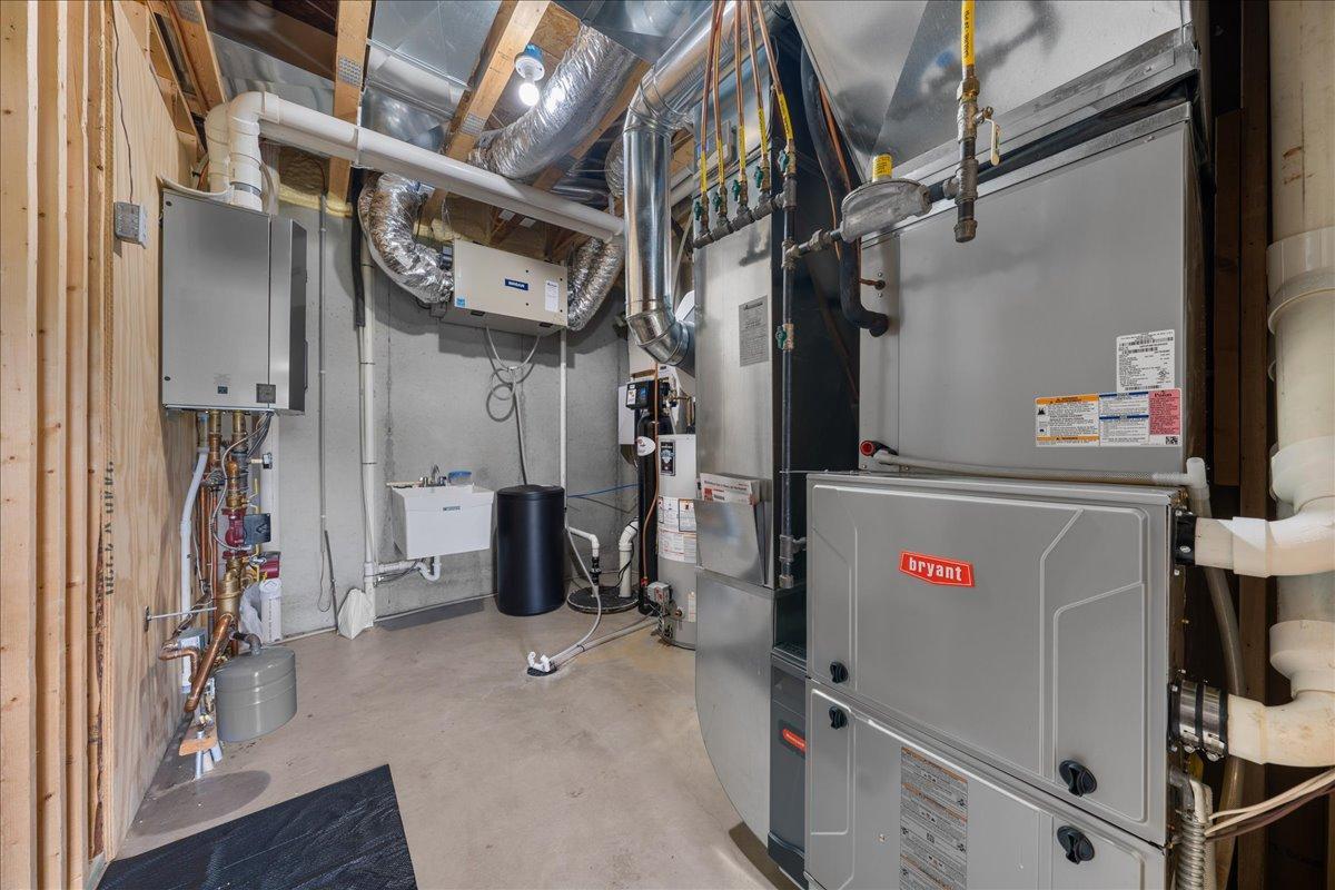 main property photo 78