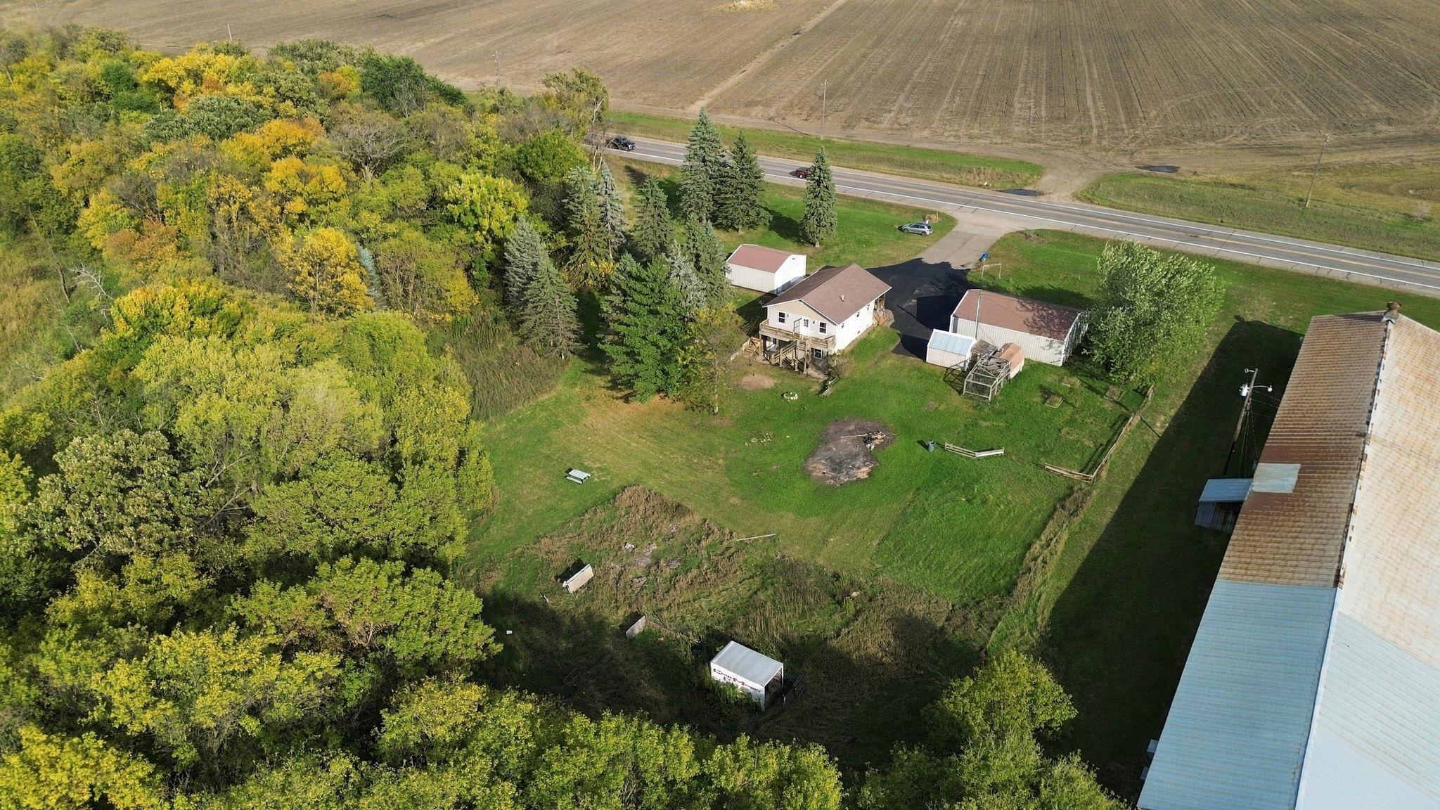 main property photo 40