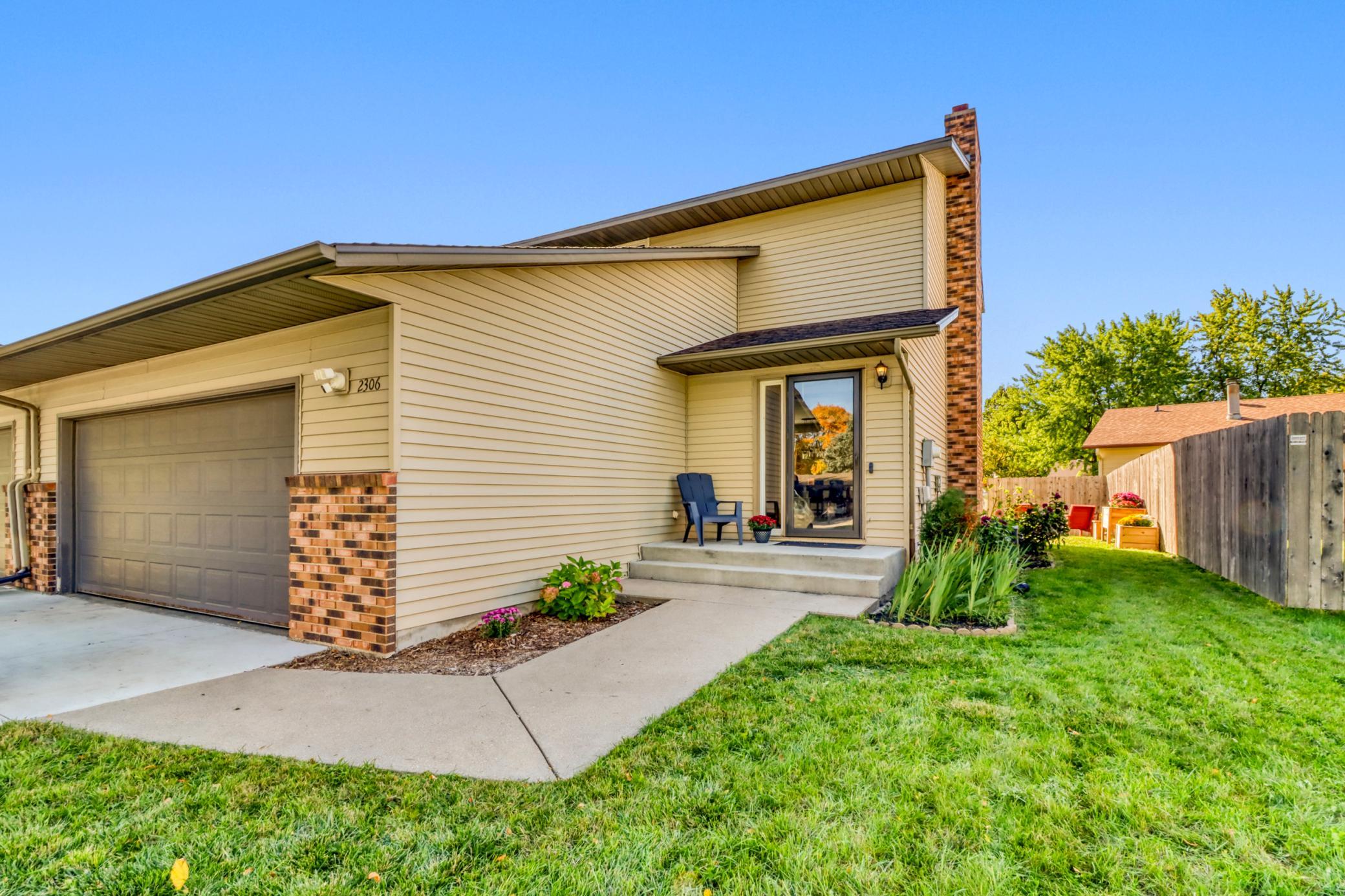 main property photo 5