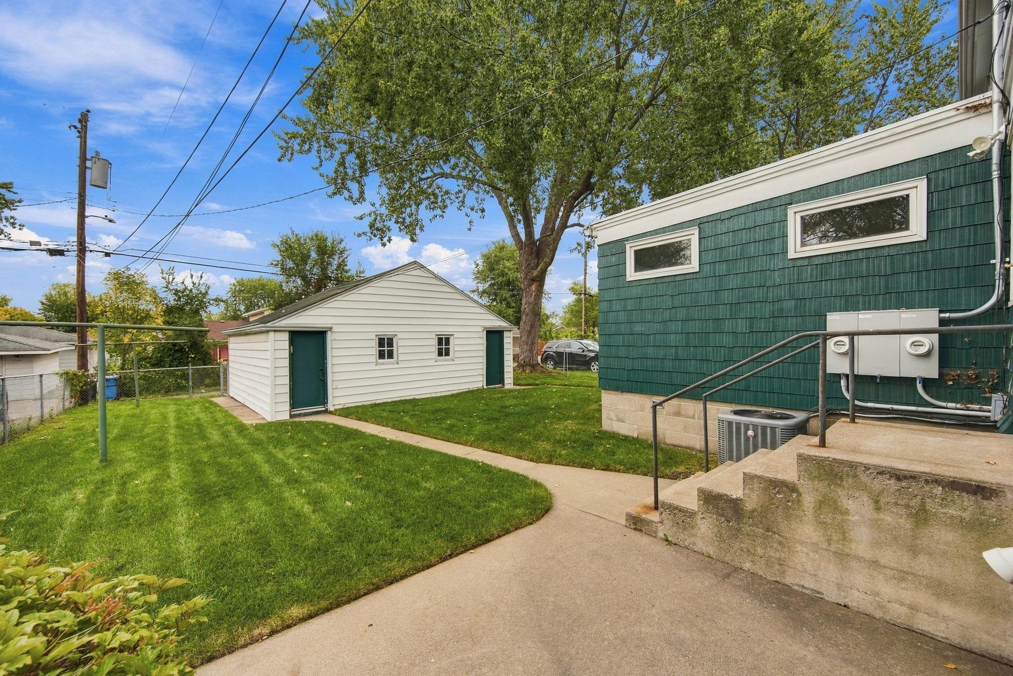 main property photo 22