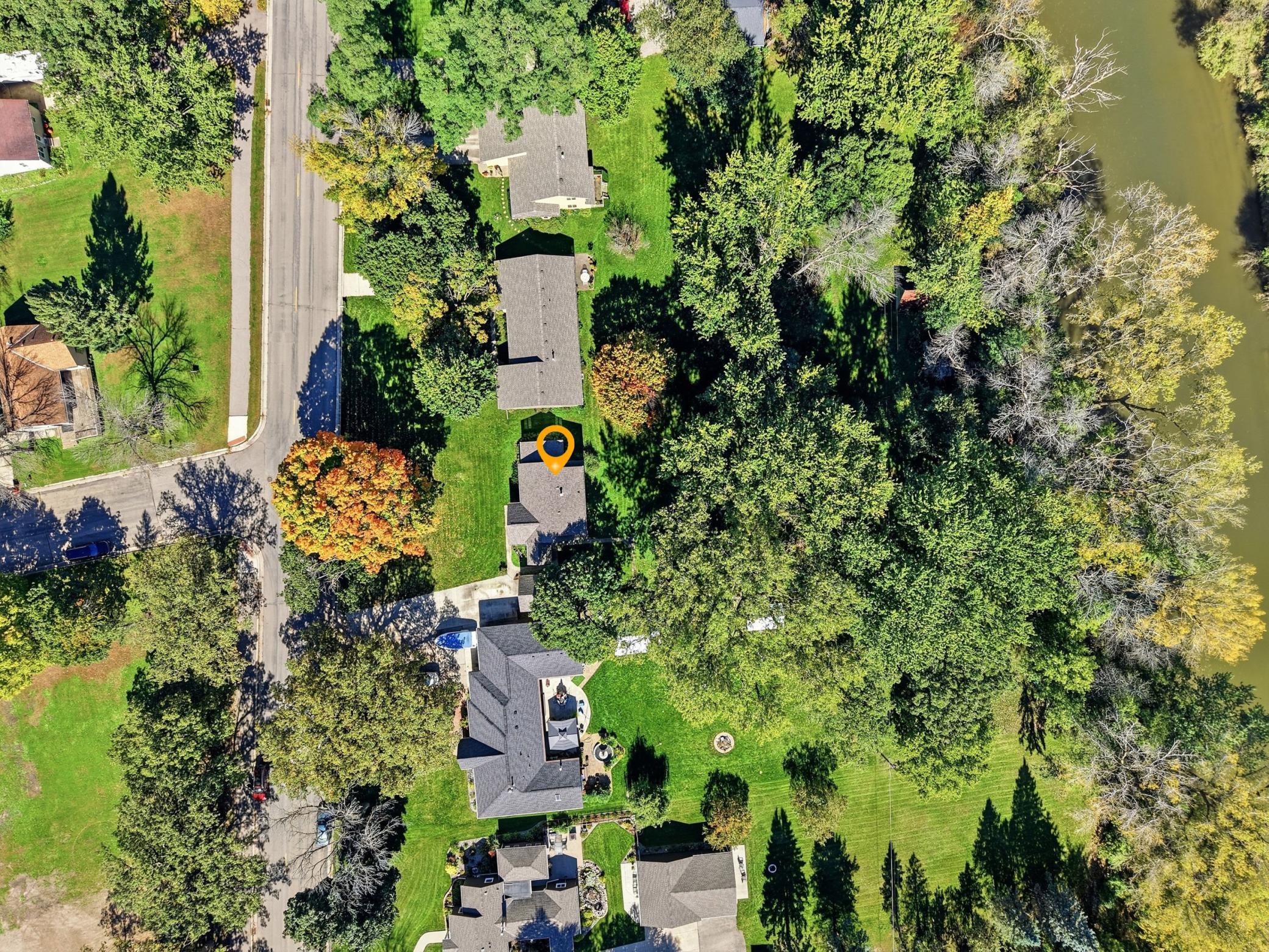 main property photo 40