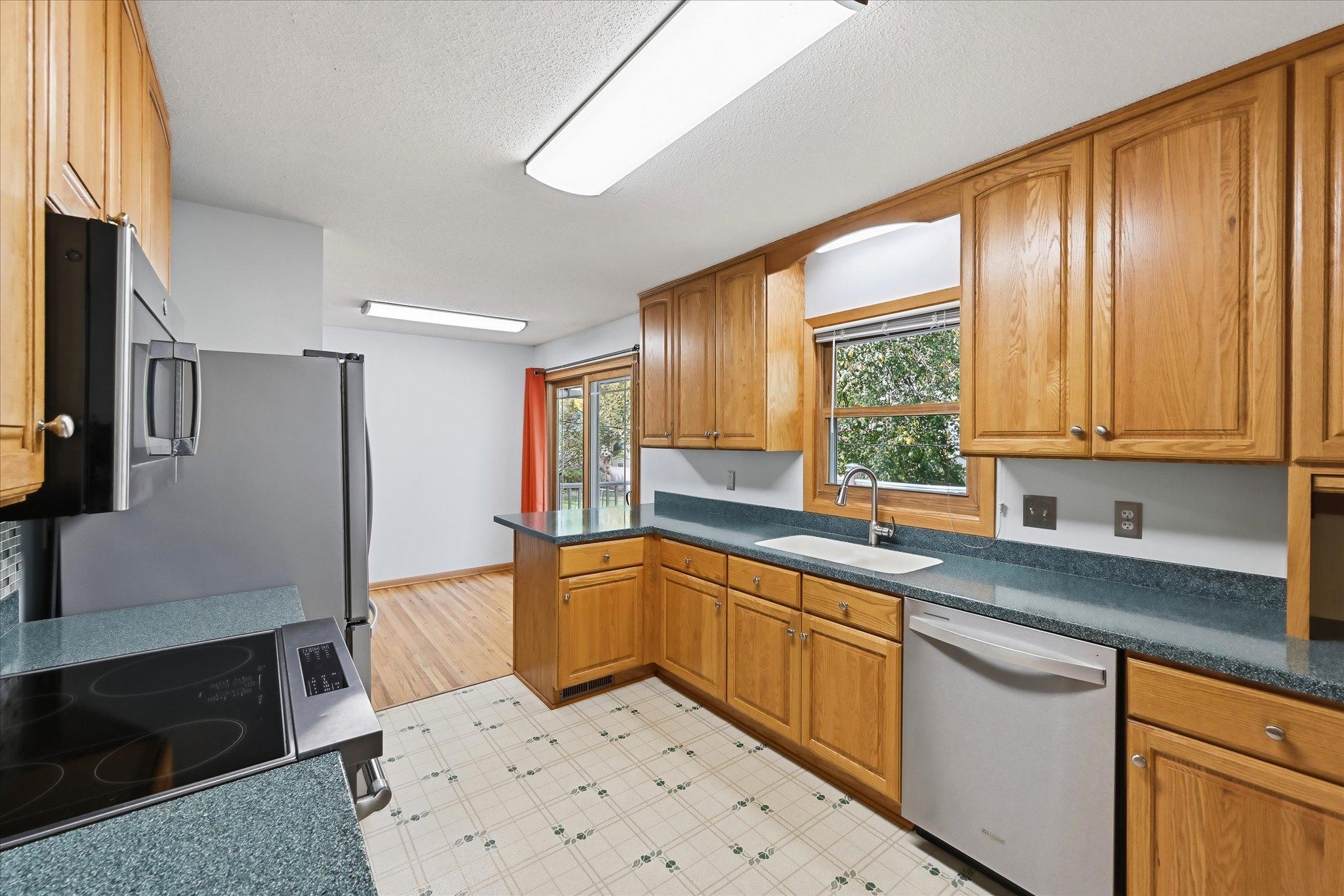 main property photo 17