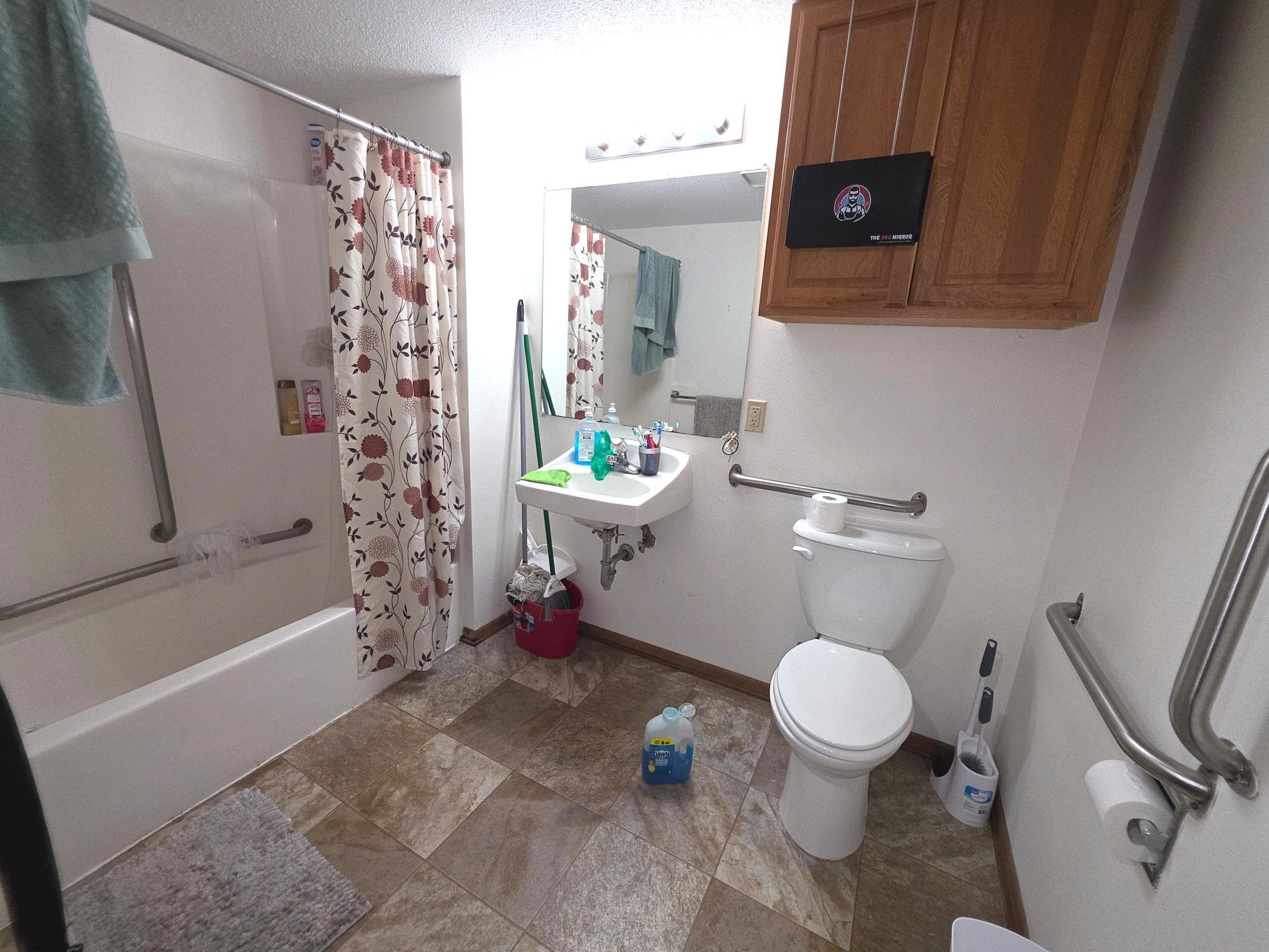 main property photo 16
