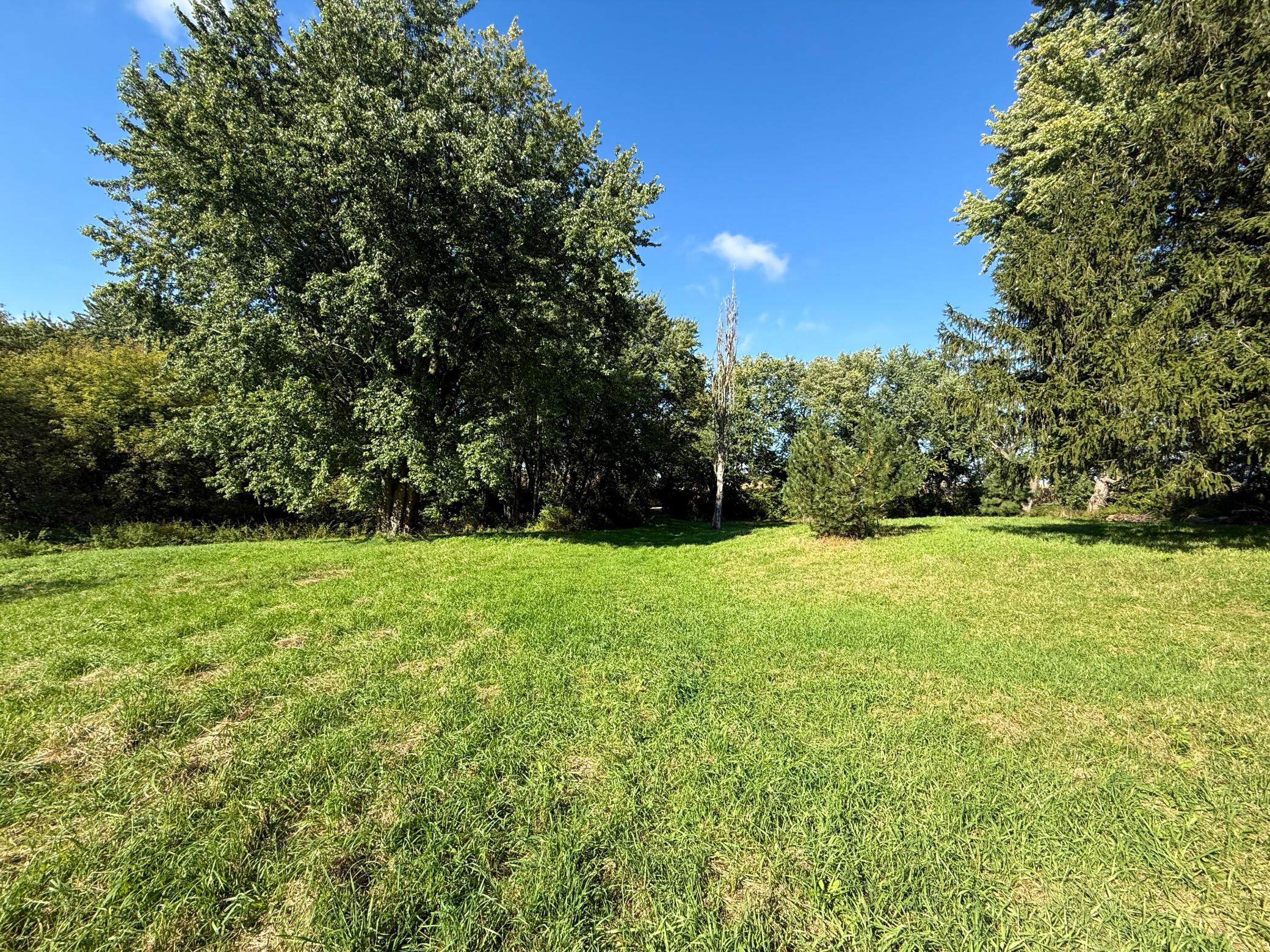 main property photo 25
