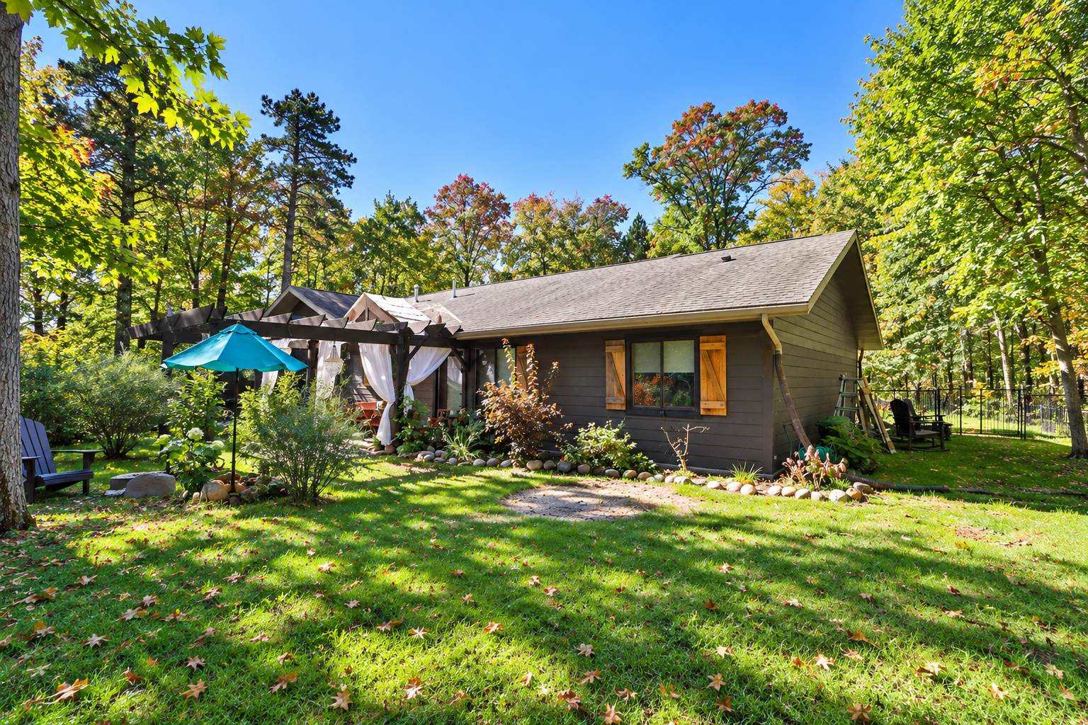 main property photo 32