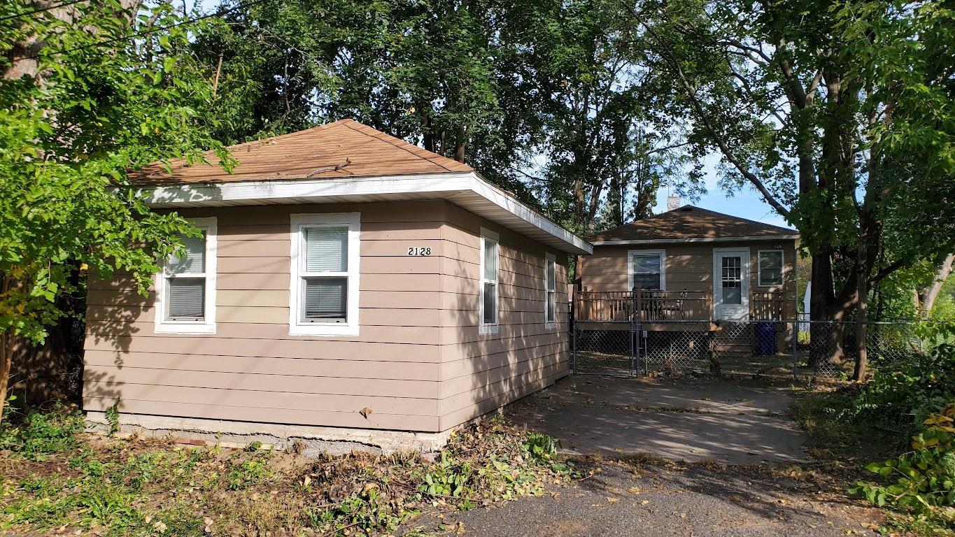 main property photo 28