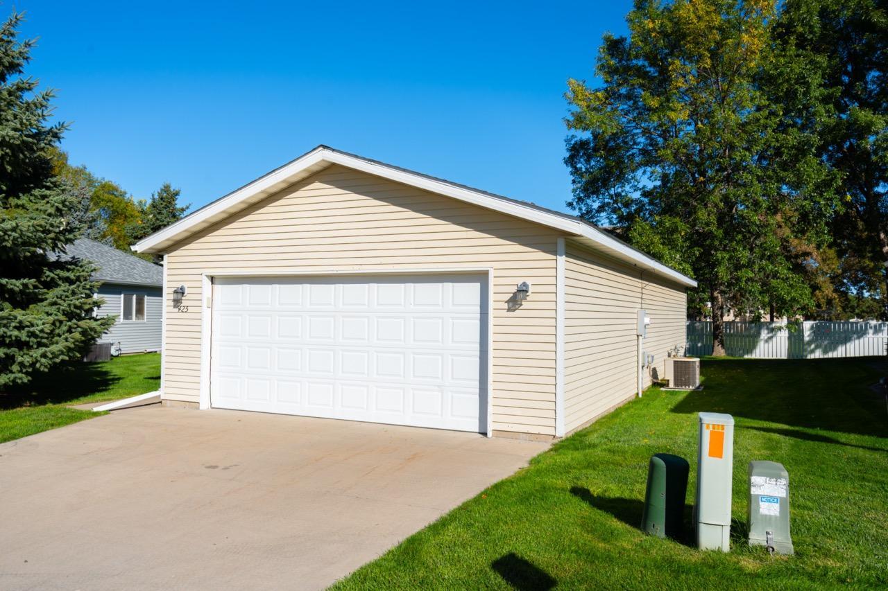 main property photo 15