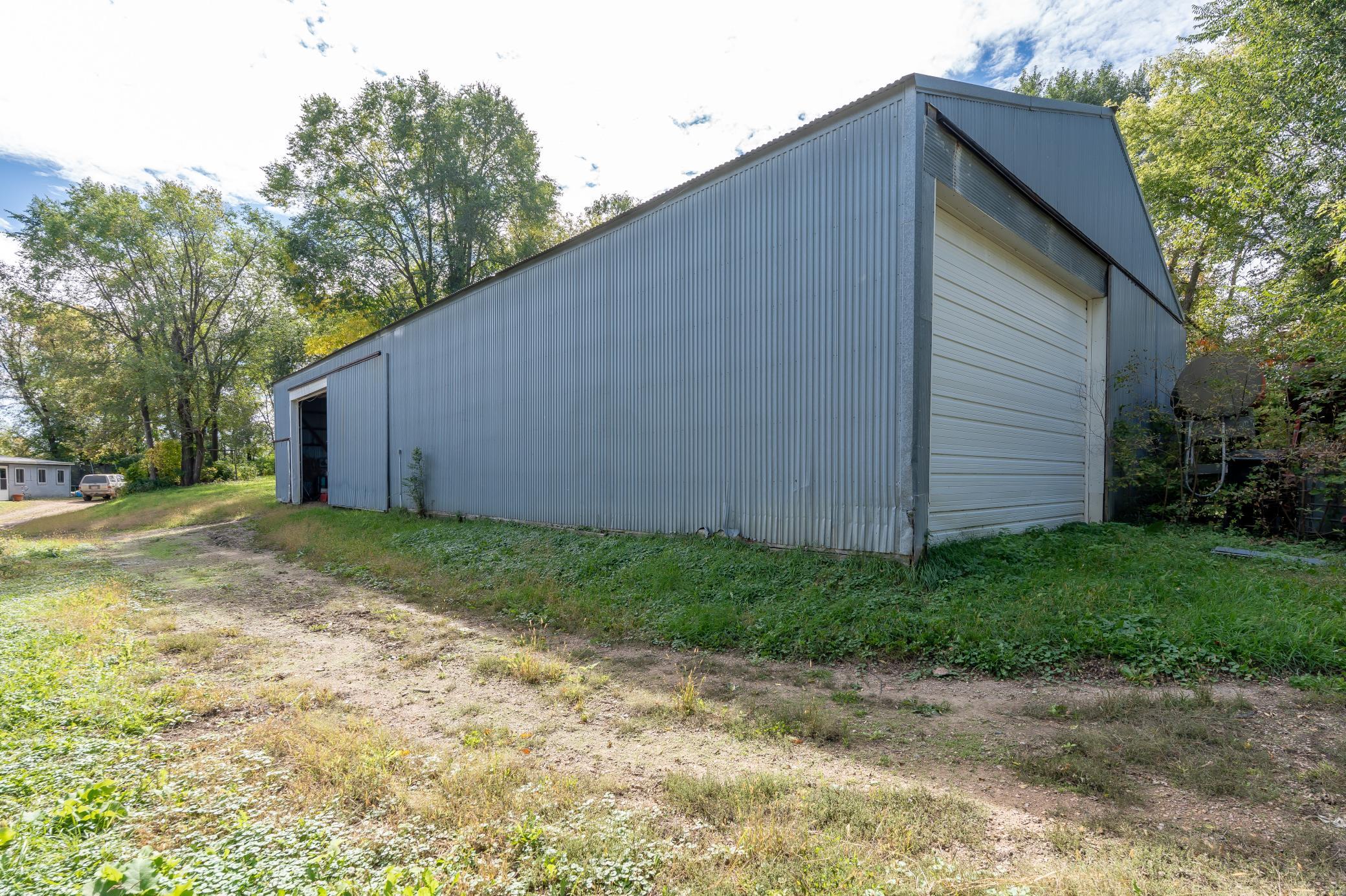 main property photo 28
